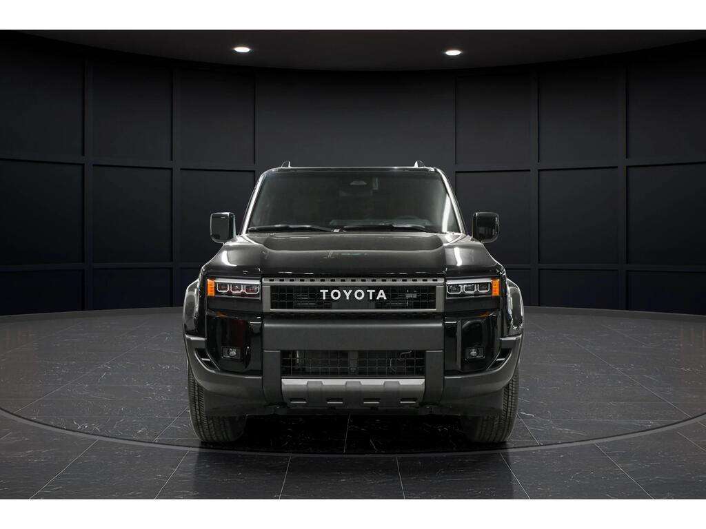 2027 Toyota Land Cruiser — photo 1