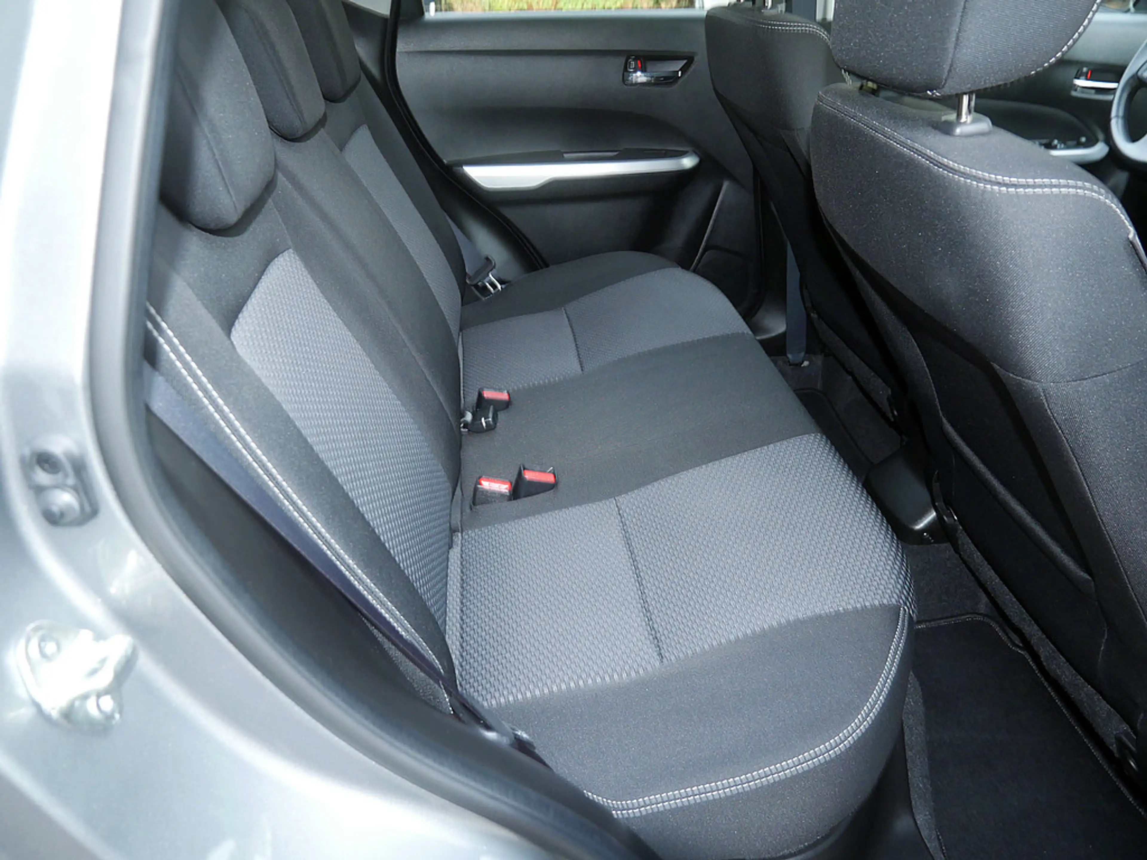 Suzuki Vitara 1.6 Comfort 4x2 KLIMA SHZ KAMERA — photo 10