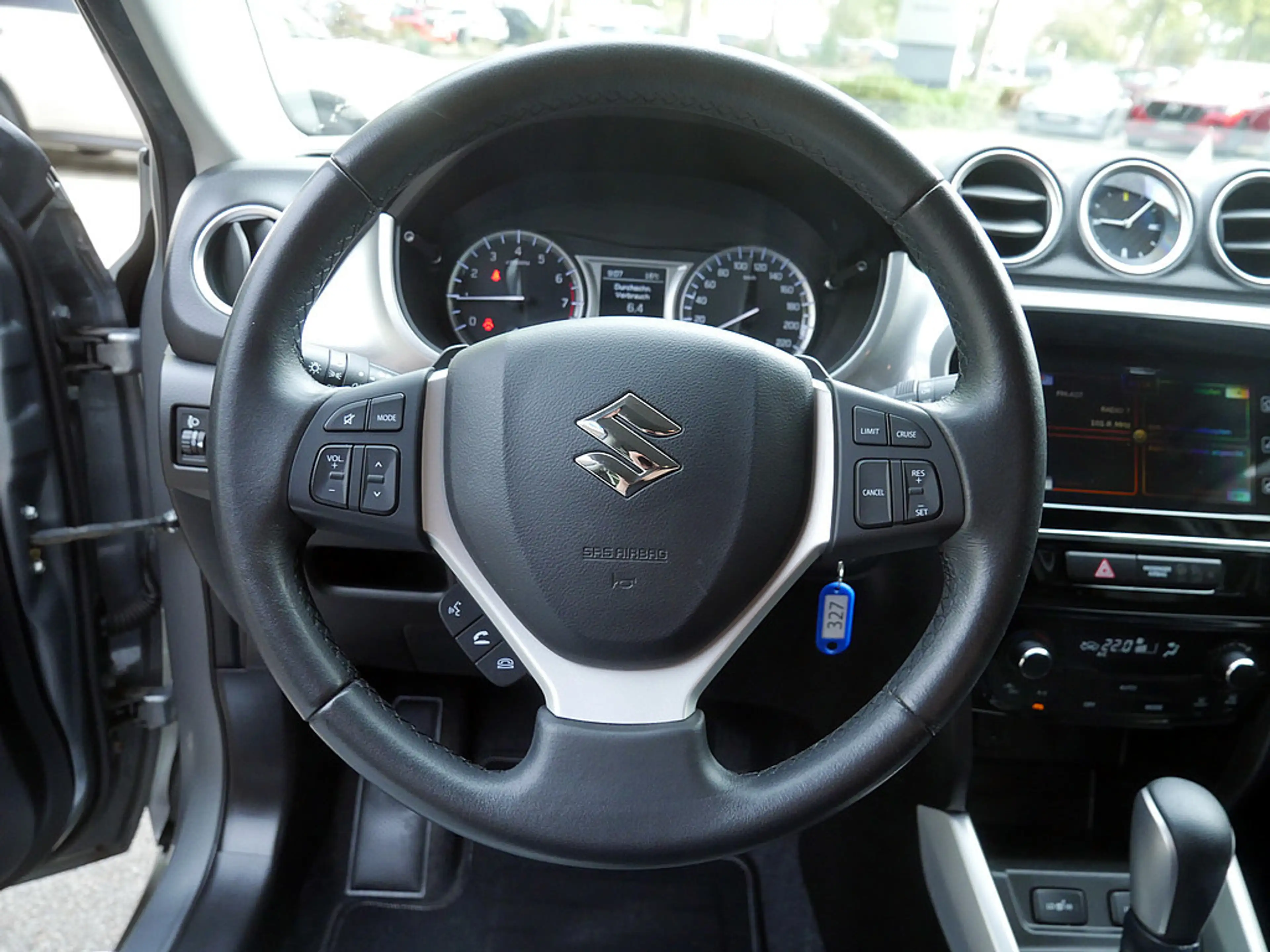 Suzuki Vitara 1.6 Comfort 4x2 KLIMA SHZ KAMERA — photo 12