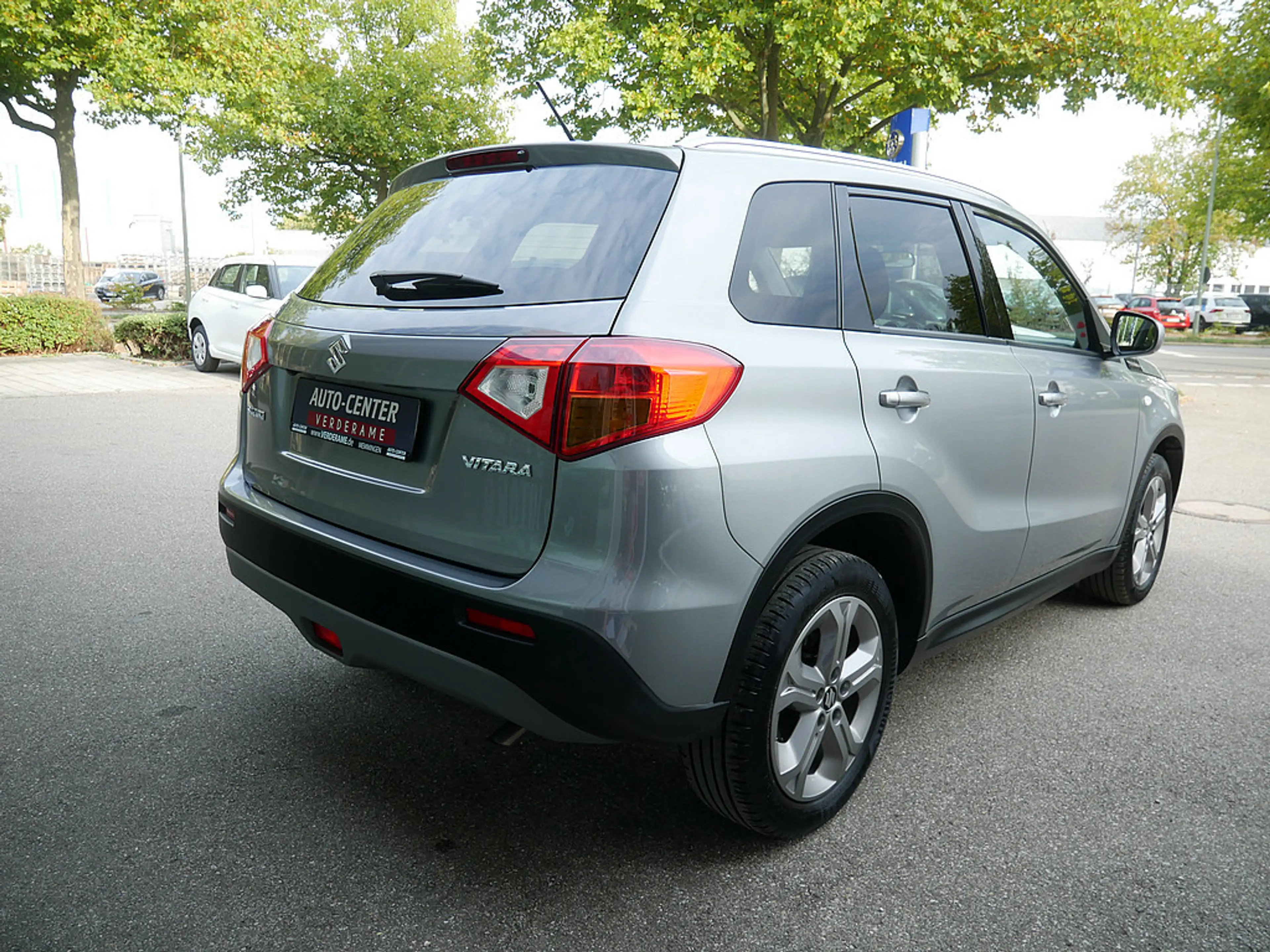 Suzuki Vitara 1.6 Comfort 4x2 KLIMA SHZ KAMERA — photo 6