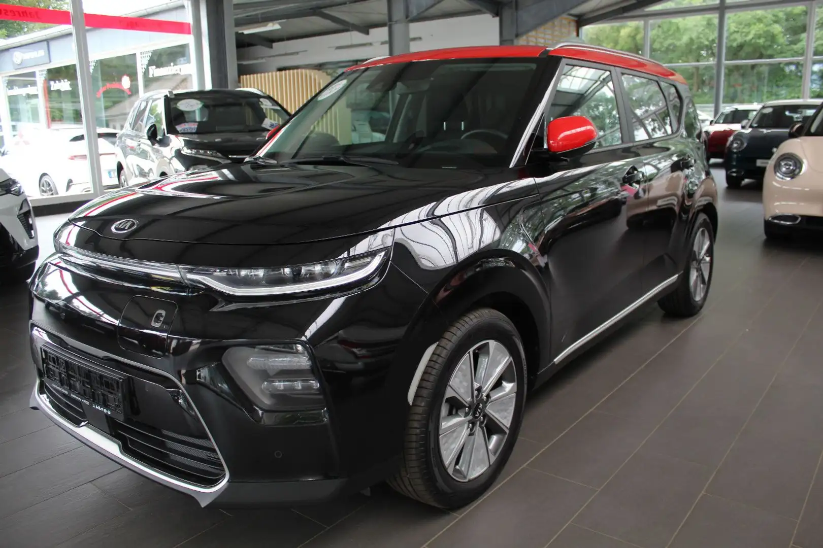 Kia Soul e- Soul 64 kWh Spirit (3Phasen Lader) Schwarz - 1