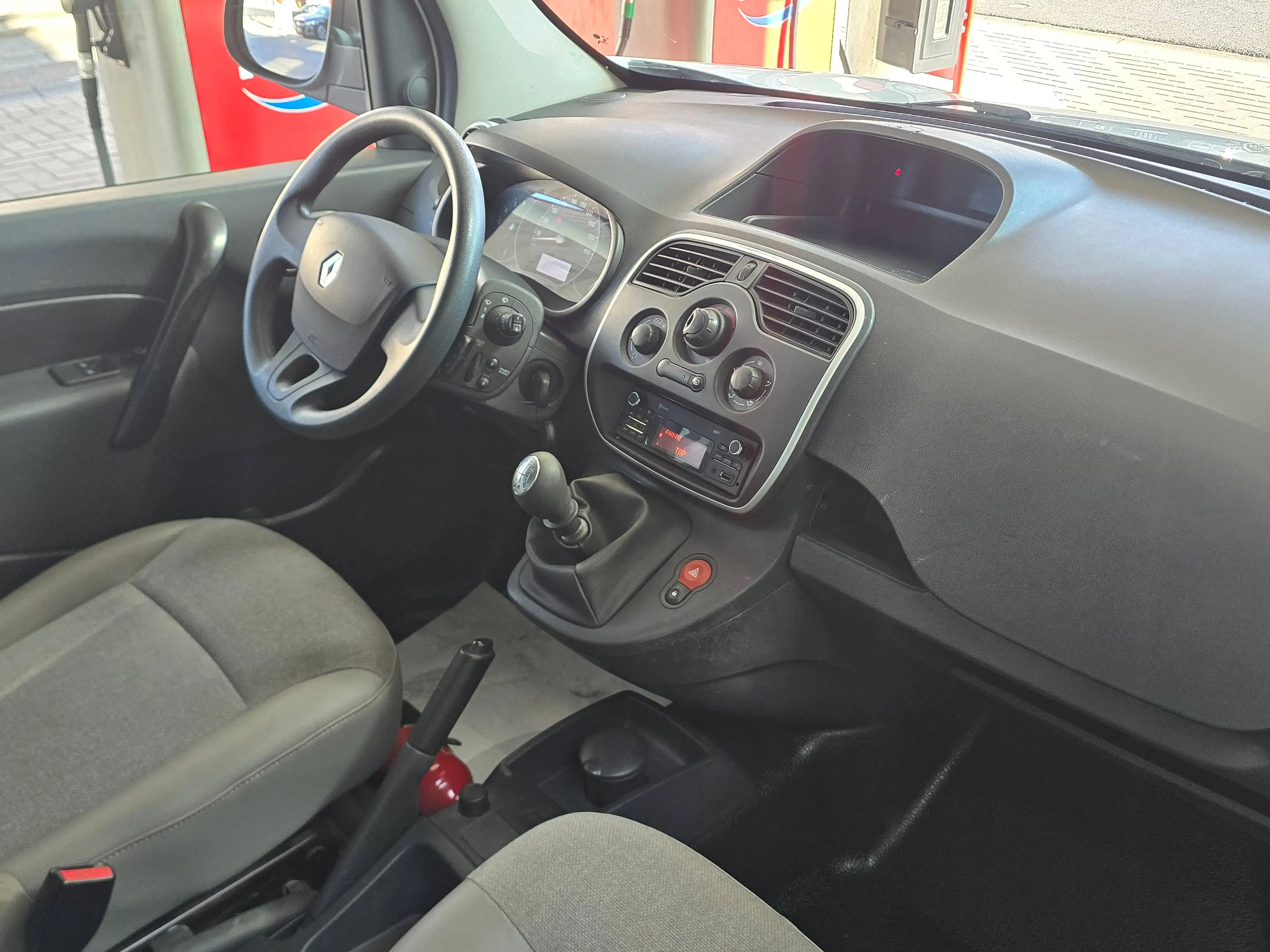 Renault Kangoo Maxi L2 / Slechts 29000km!! / Euro6 / Lichte vracht — photo 6