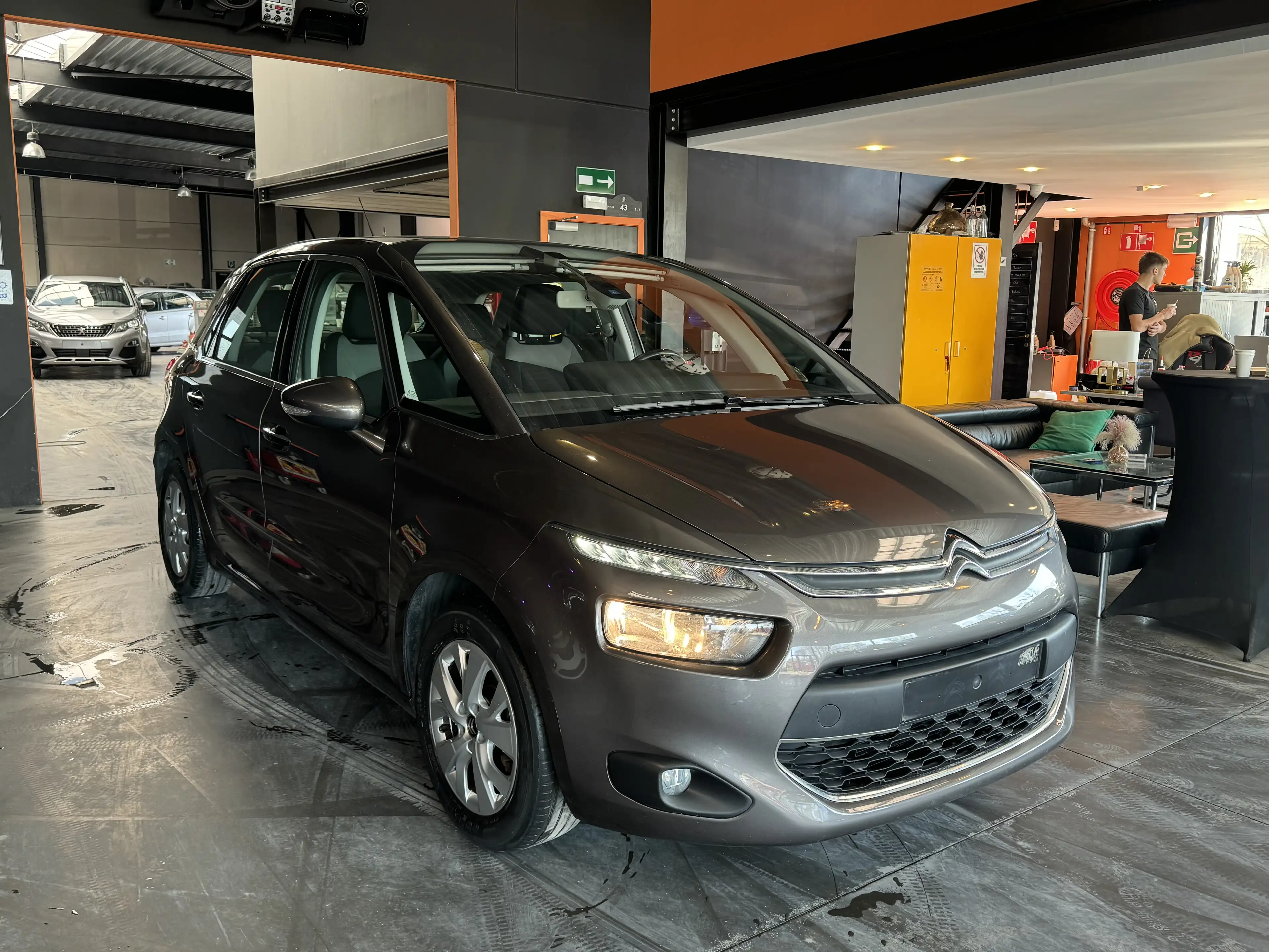 Citroen C4 Picasso 1.2 - A/C - MEDIA/TEL - LIM/REG - NAVI -START&STOP — photo 2