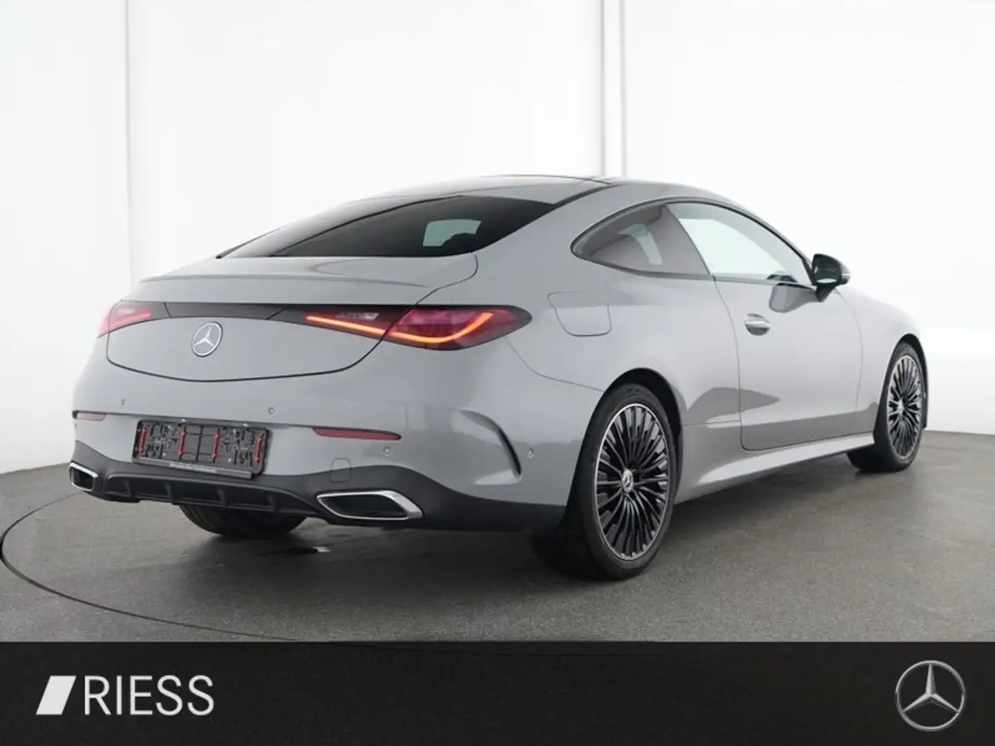 Mercedes-Benz CLE 300 4M Cp AMG PANO DISTRONI NIGHT WINTER 360 Gris - 2