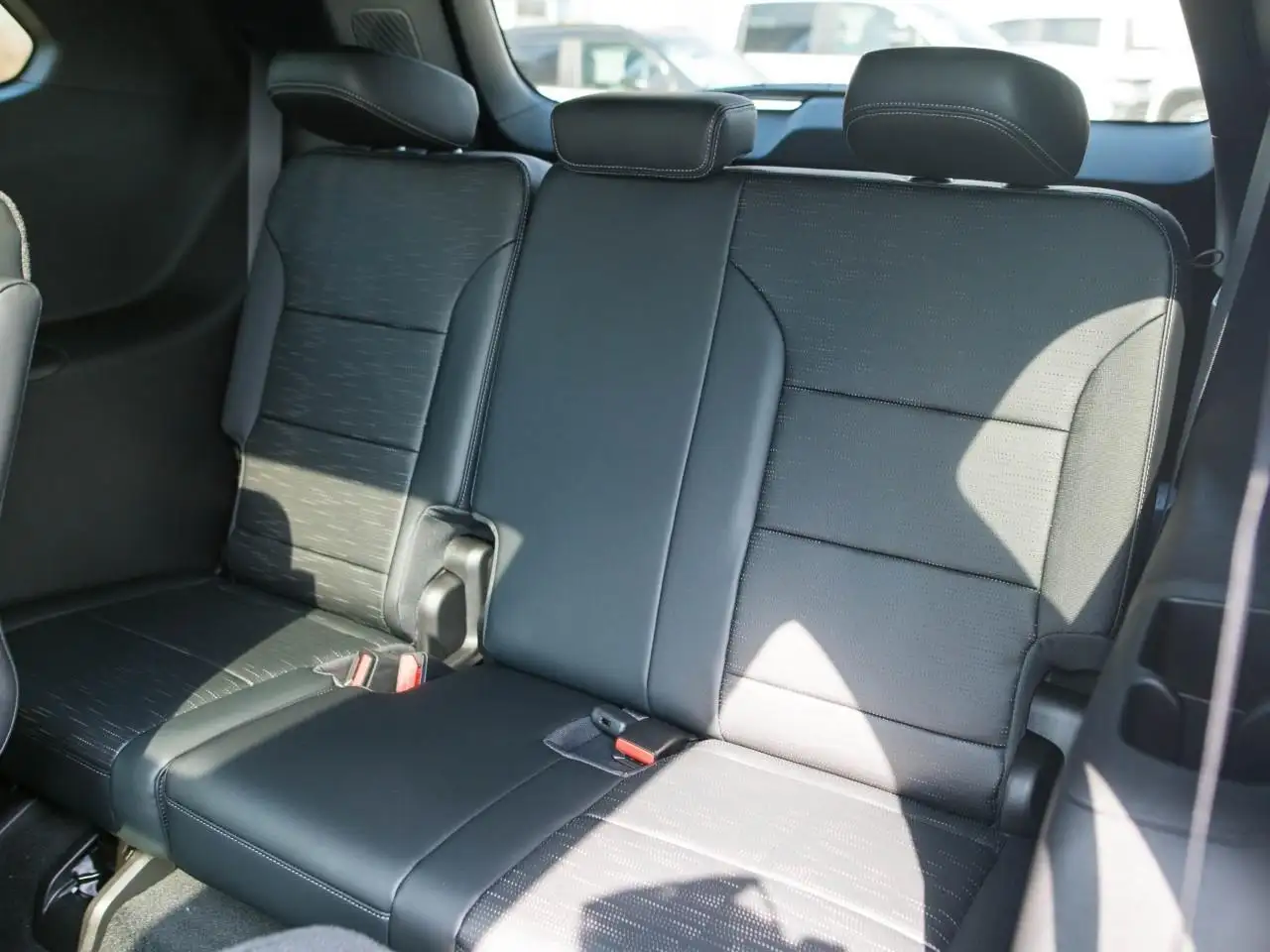 Buick Enclave снимка Buick Enclave