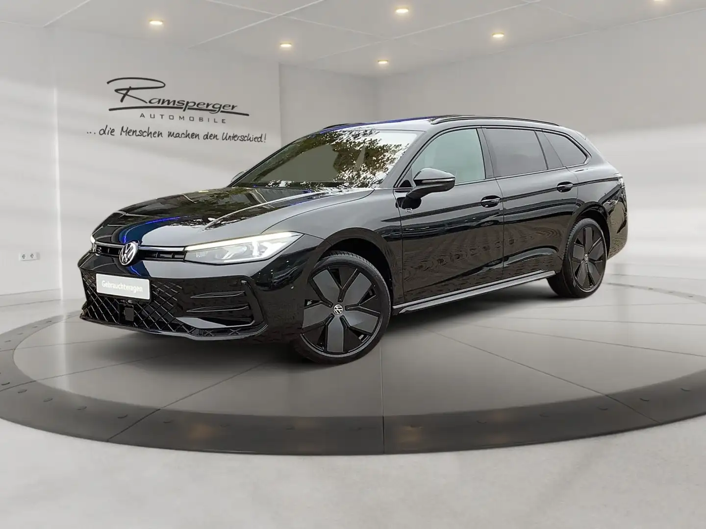 Volkswagen Passat 2.0 TDI DSG R-Line 4M. AHK Pano Standh. M Schwarz - 2