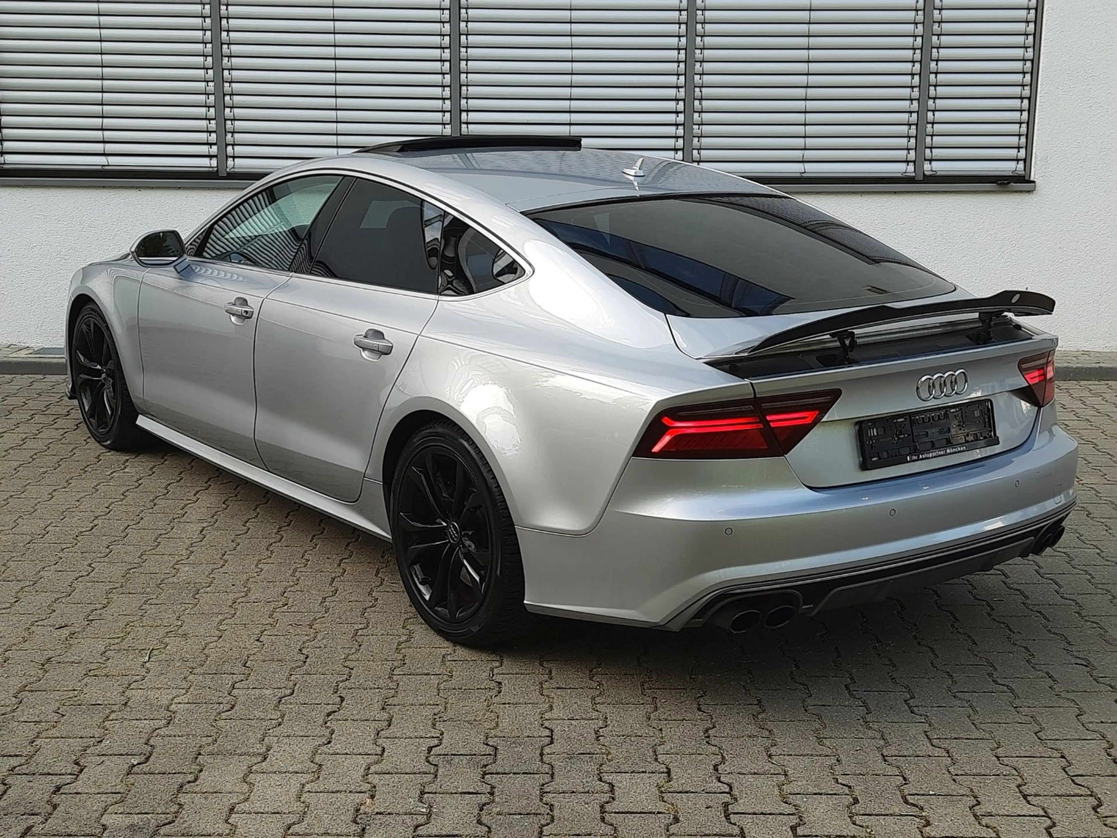 Audi S7 4.0TFSI V8/Quattro/LED/3xS-line/S.Dach/Luft.F — photo 8