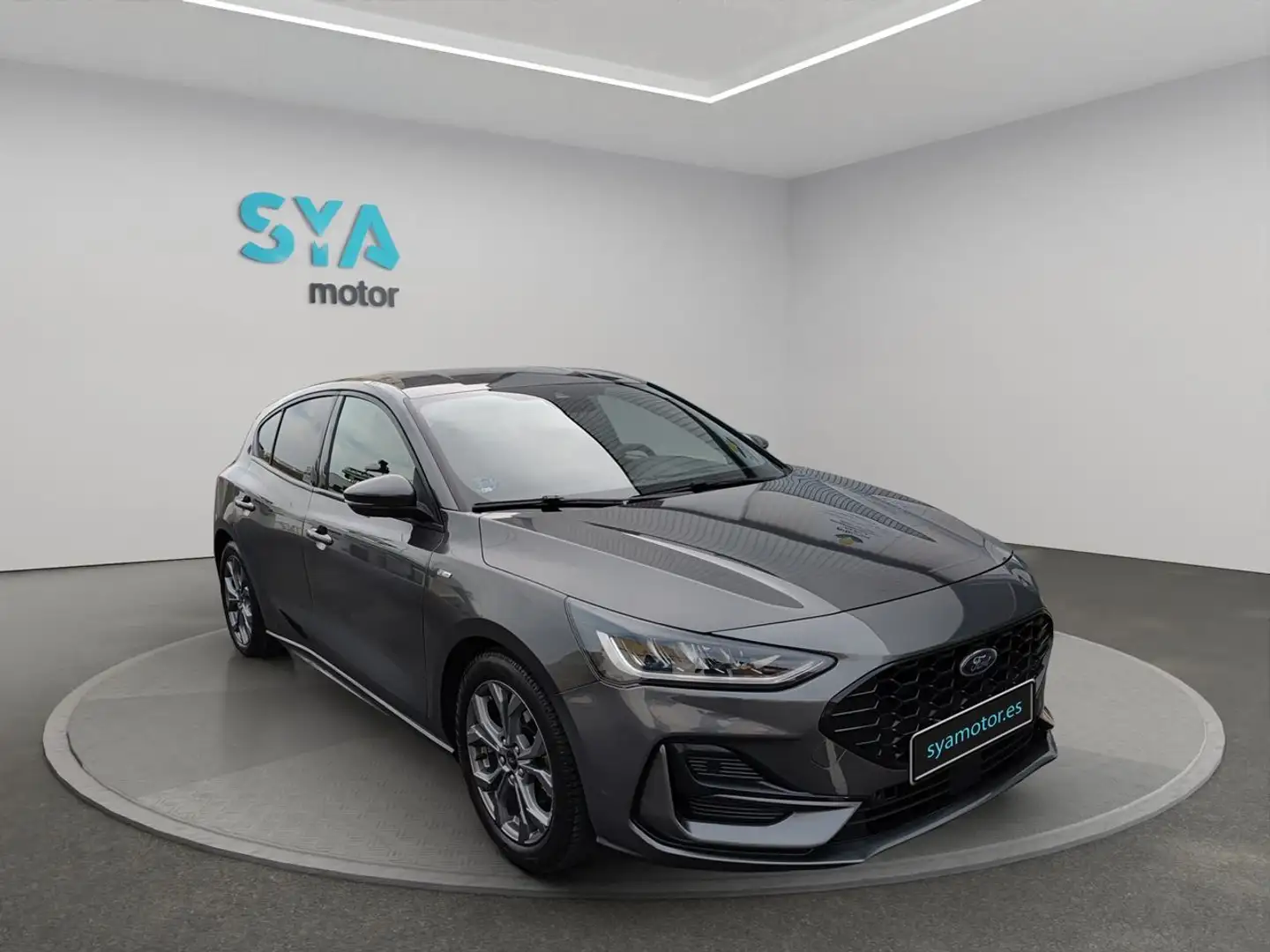 Ford Focus 1.0 Ecoboost MHEV 114kW ST-Line Grijs - 1