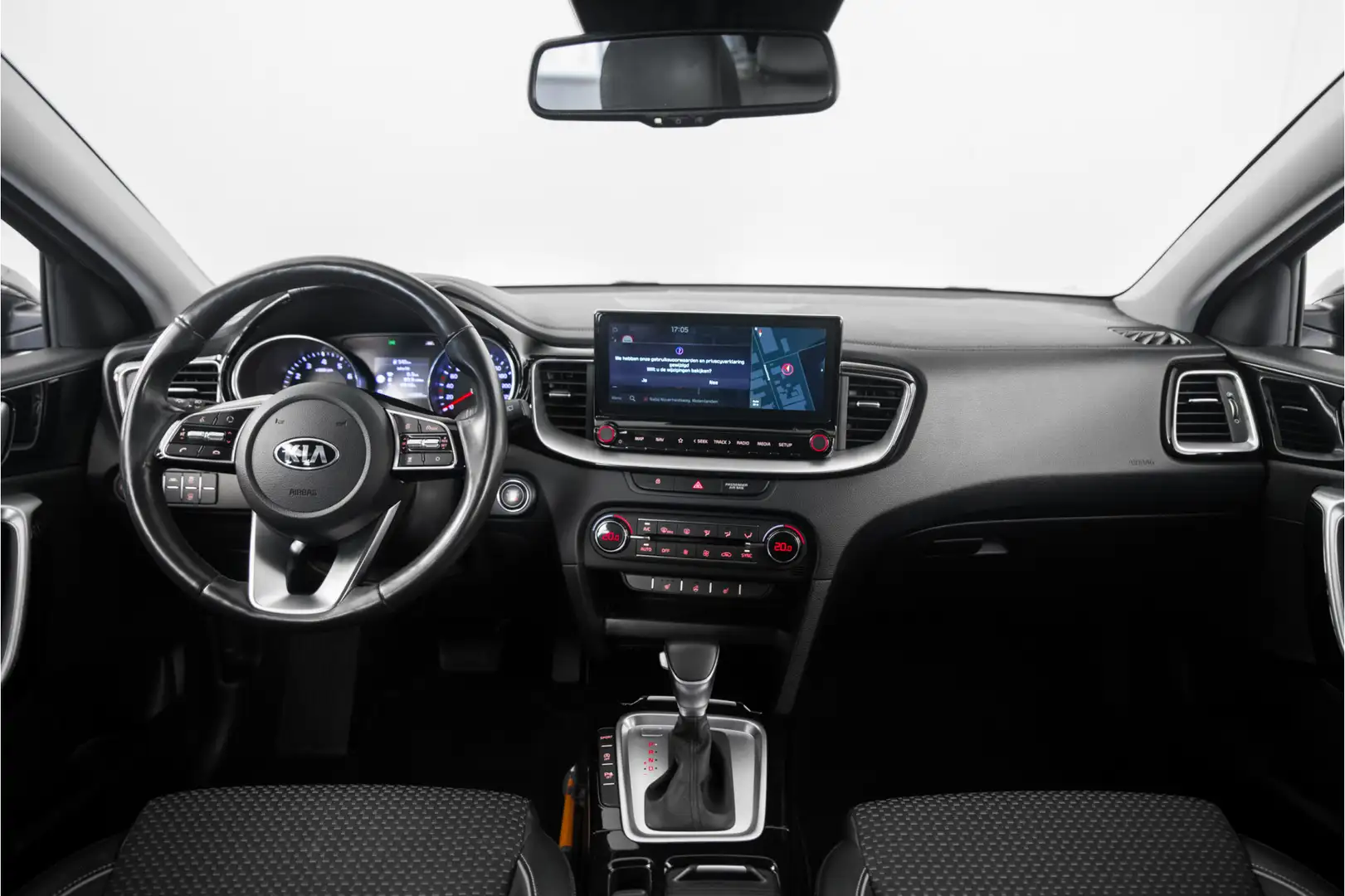 Kia Ceed SW / cee'd SW Sportswagon 1.4 T-GDi DynamicPlusLine Automaat Grijs - 2