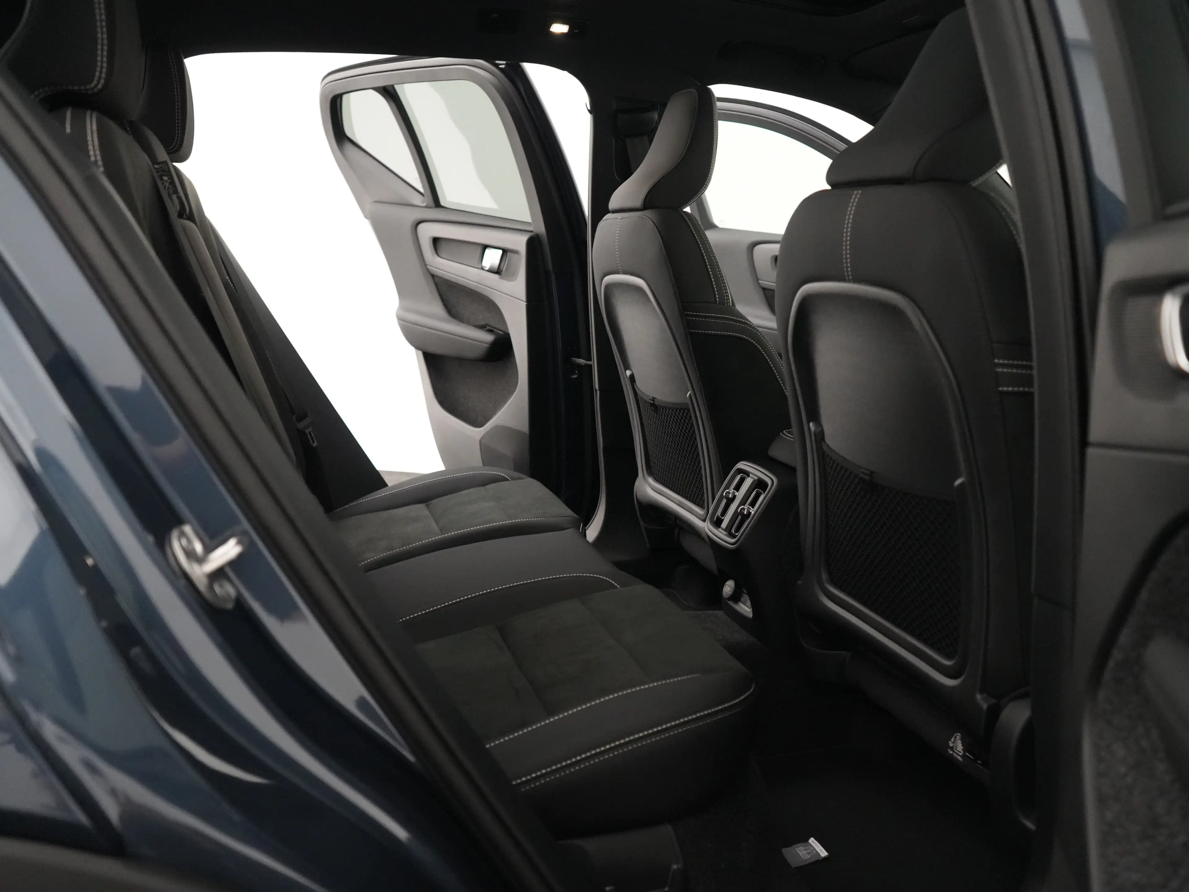 Volvo EX40 Single Ext. Ultra Black Edition Europa 82 kWh | Li — photo 11