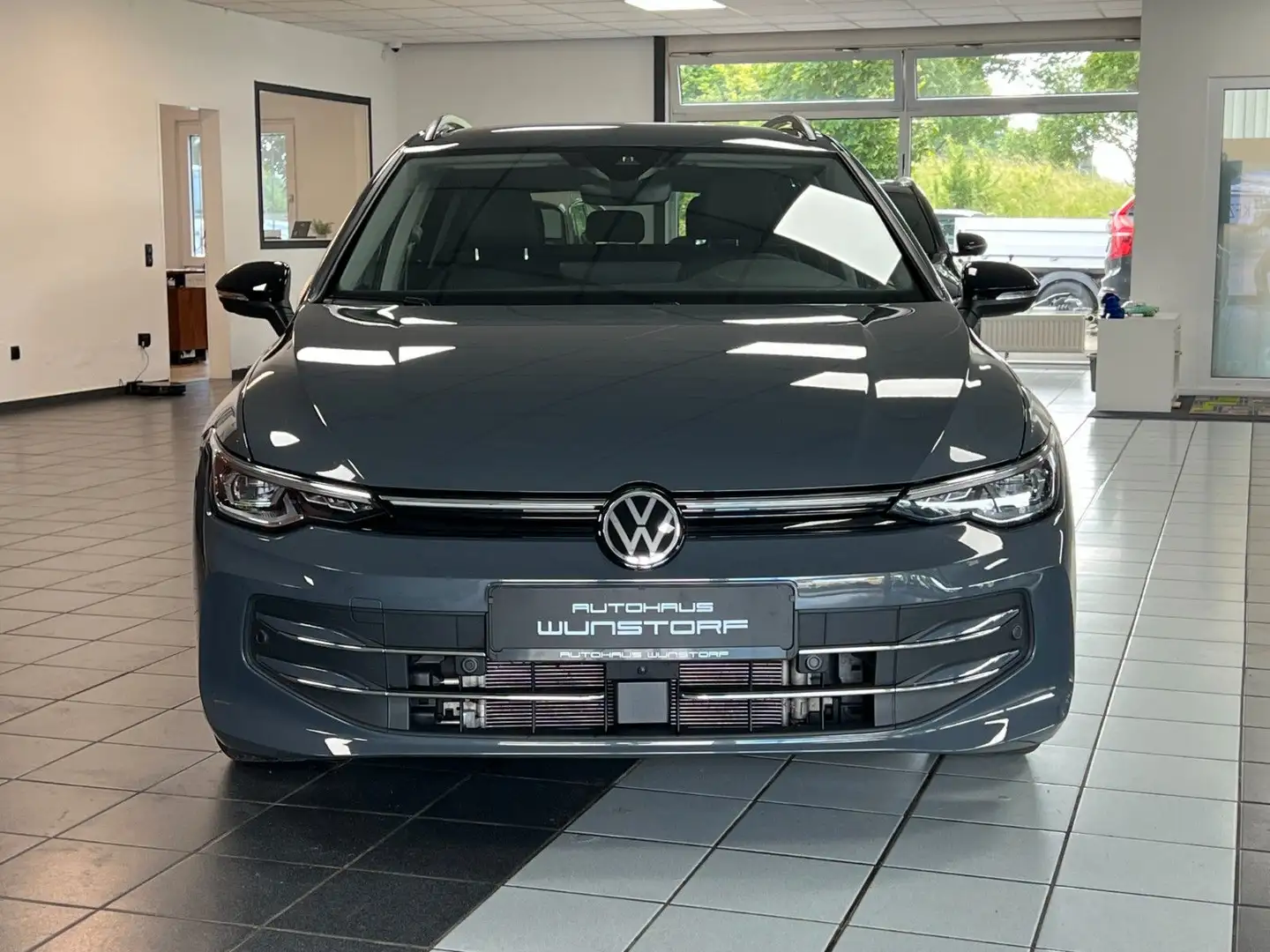 Volkswagen Golf VIII Variant 2.0 TDI Goal AHK/360°/LED/ACC Grau - 2