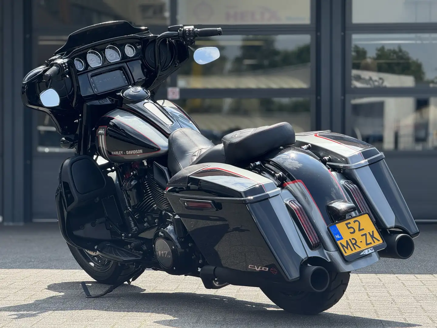Harley-Davidson CVO Limited 117 FLHTKSE Streetglide 117 Negro - 2