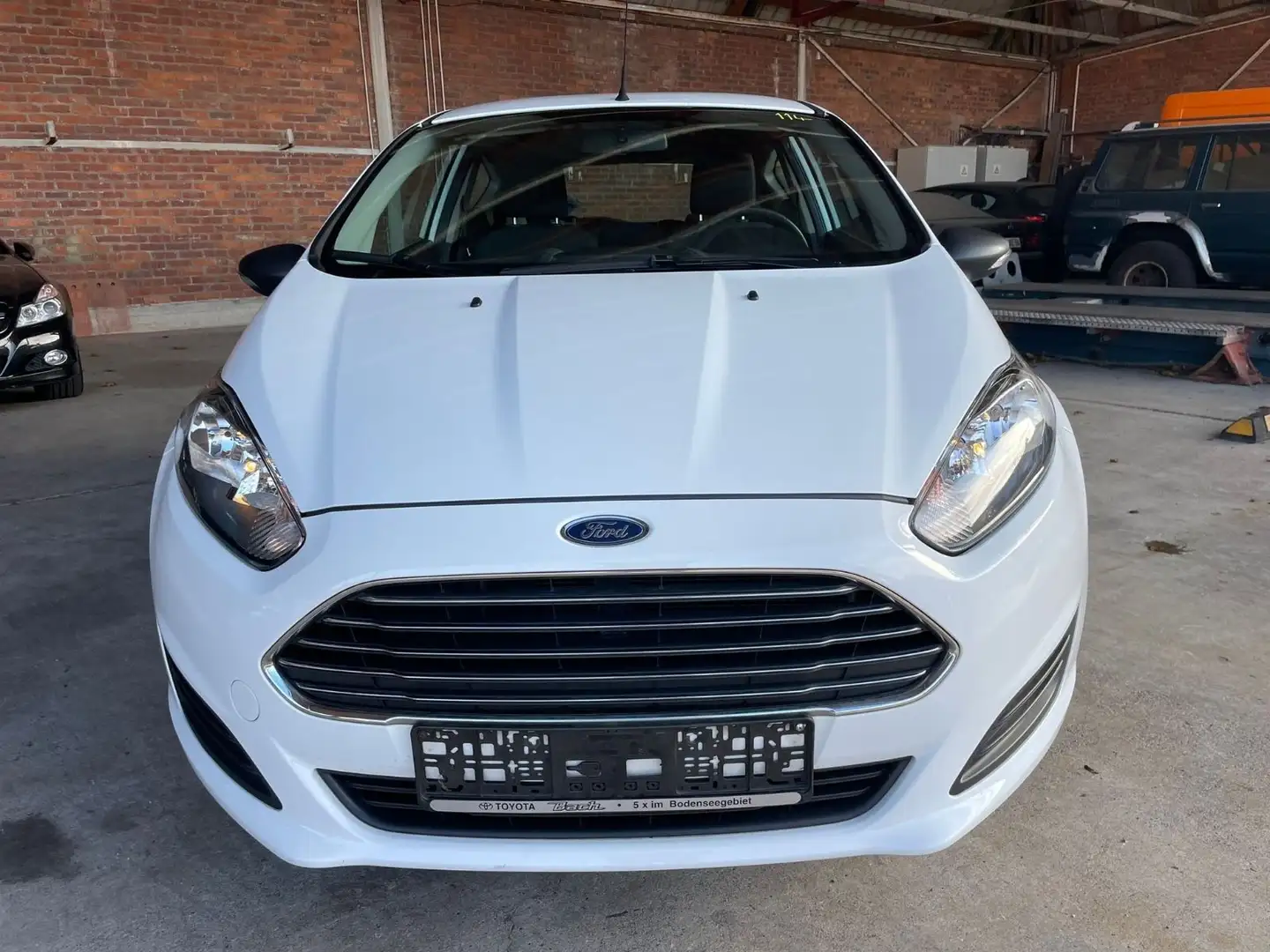 Ford Fiesta 1.25 Ambiente/KLIMA/AUX&USB Weiß - 2