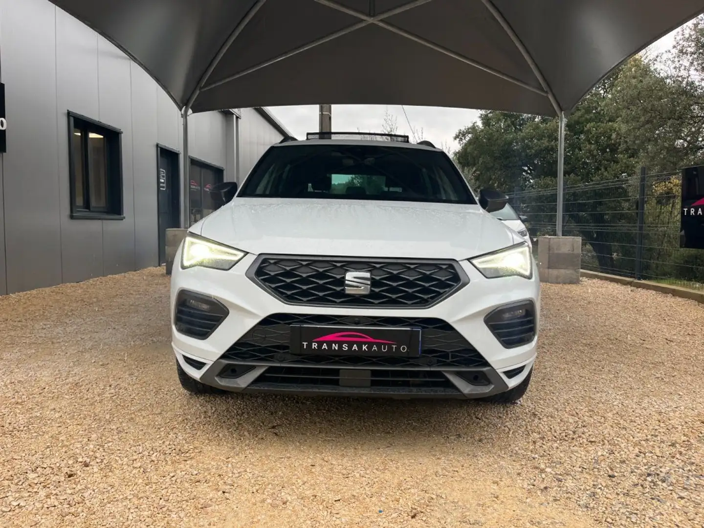 SEAT Ateca 2.0 TDI 150 ch Start/Stop DSG7 FR / Entretien / Toit Ouvrant / Hayon Electrique Blanc - 2