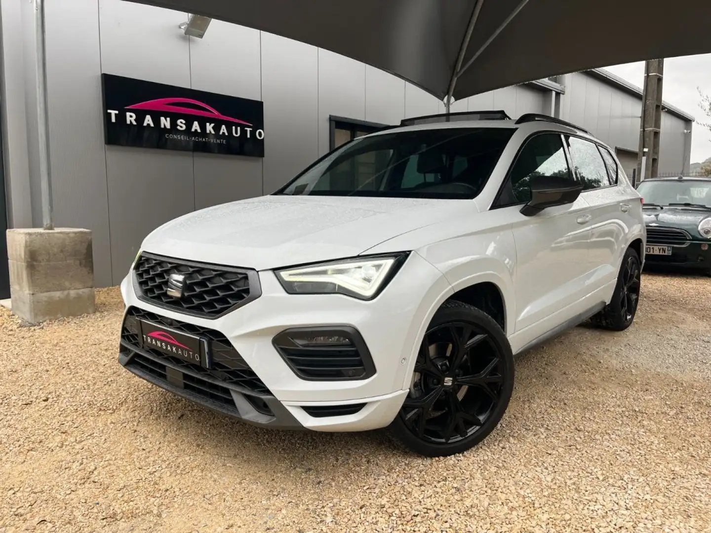 SEAT Ateca 2.0 TDI 150 ch Start/Stop DSG7 FR / Entretien / Toit Ouvrant / Hayon Electrique Blanc - 1
