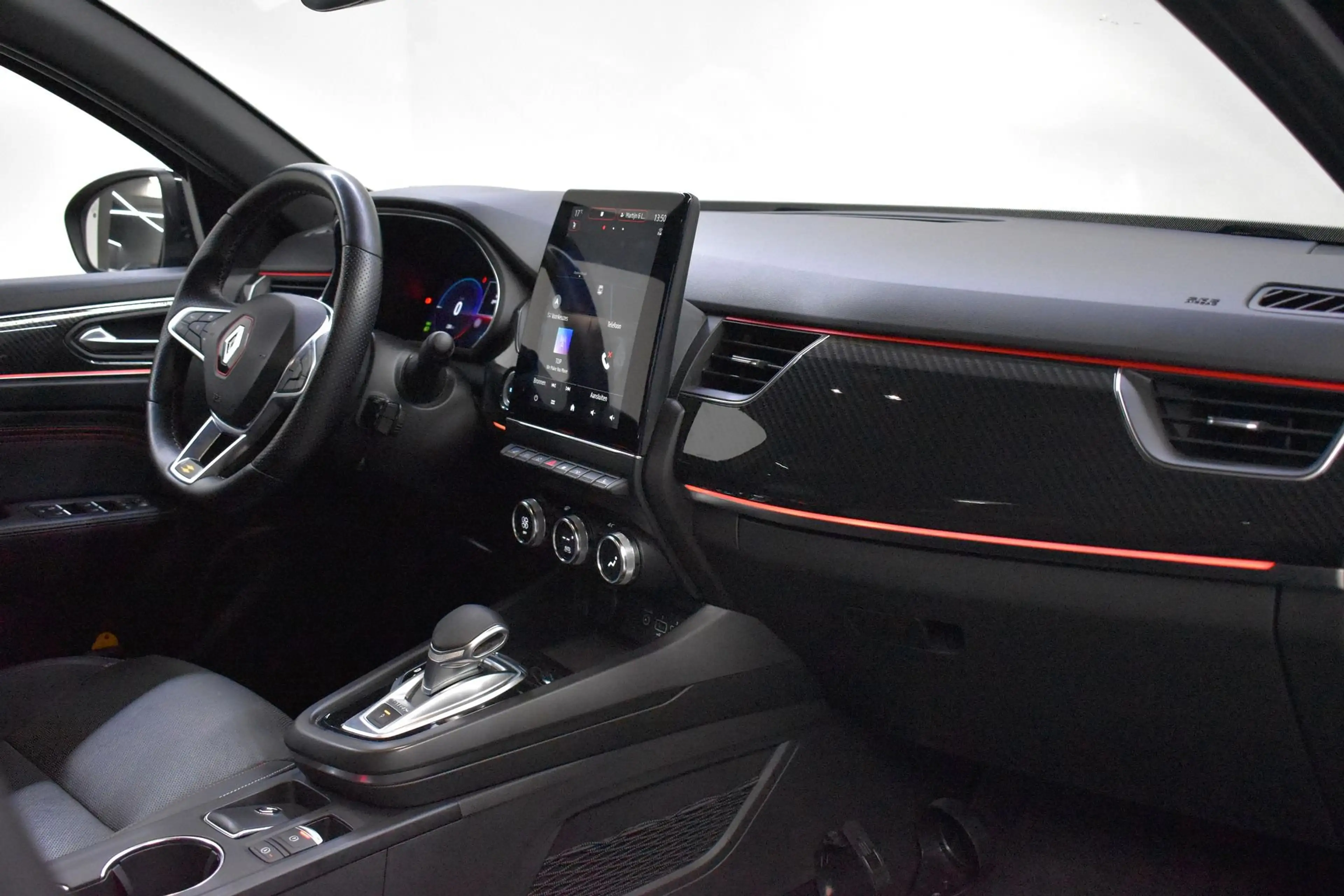 Renault Arkana RS Line 145 Hybrid — photo 11