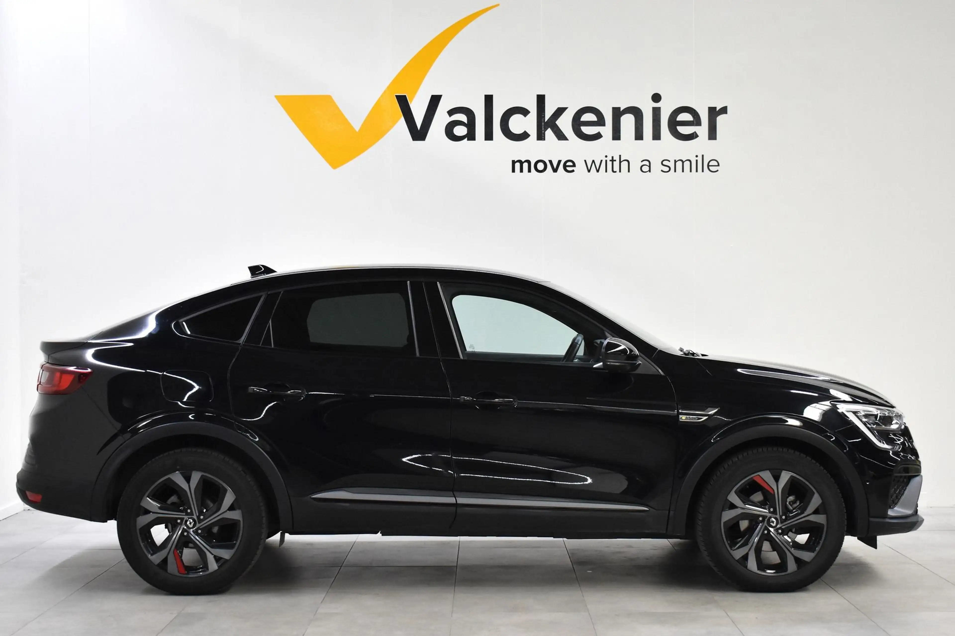 Renault Arkana RS Line 145 Hybrid — photo 4