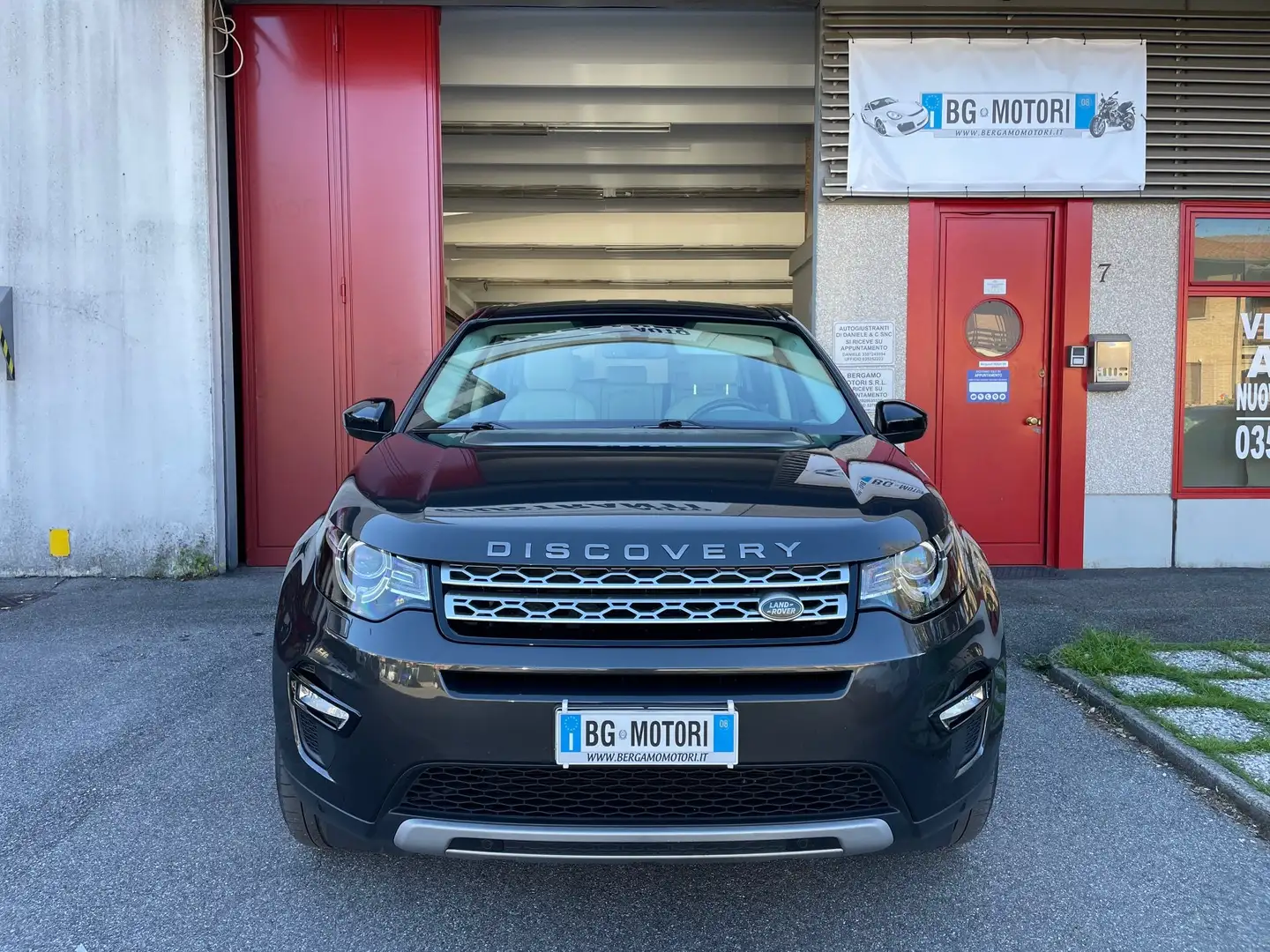 Land Rover Discovery Sport Discovery Sport 2.0 sd4 HSE Luxury awd 240cv auto Grijs - 2