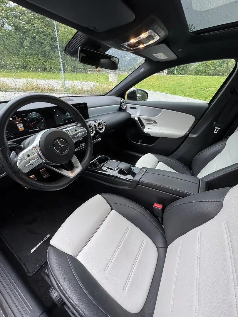 Mercedes-Benz A 250 AMG-Line Panoramadach Schwarz - 1