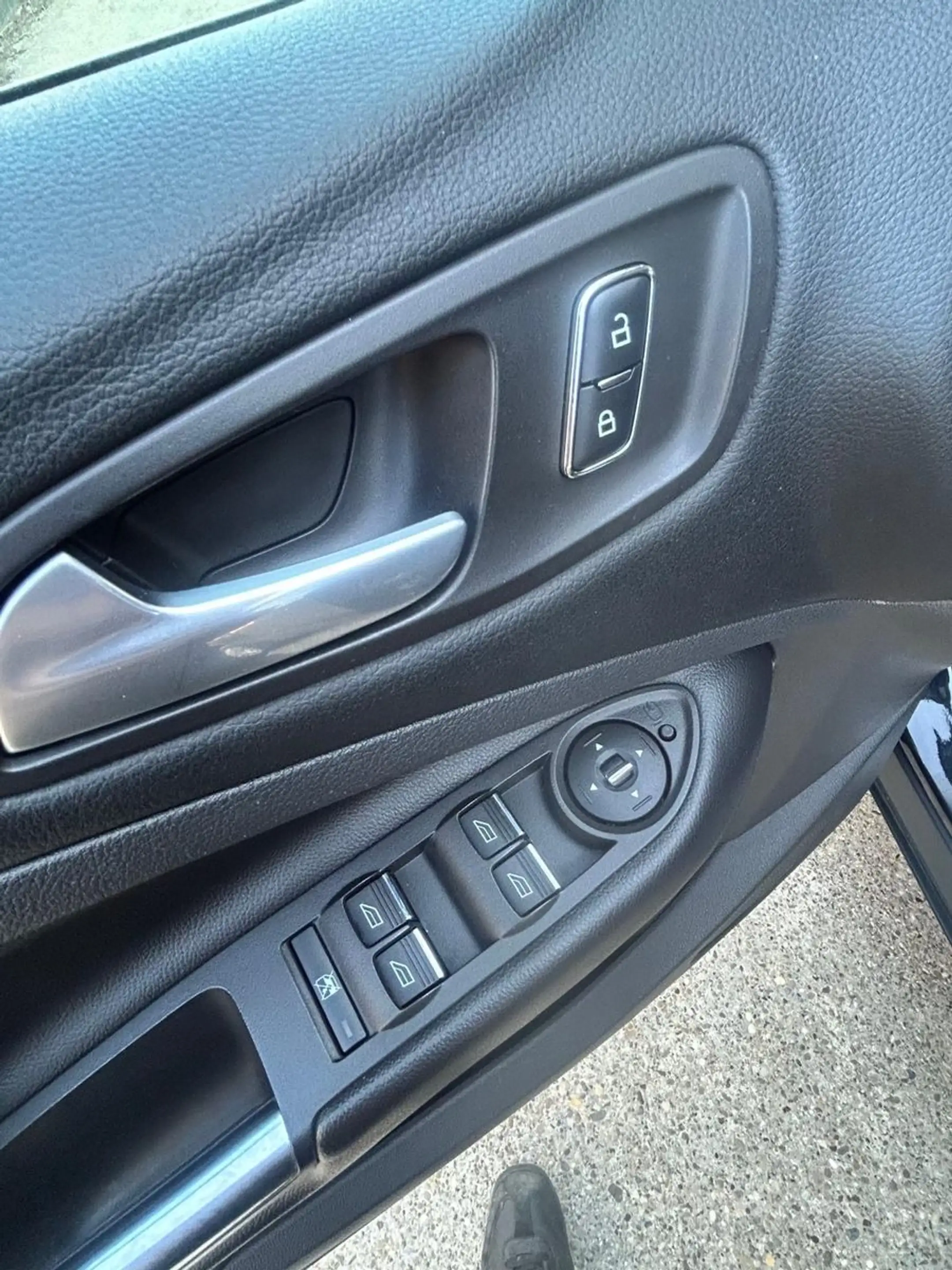 Ford Kuga Titanium 1.6 Eco Boost 4x4 *Navi-Aut.* — photo 14