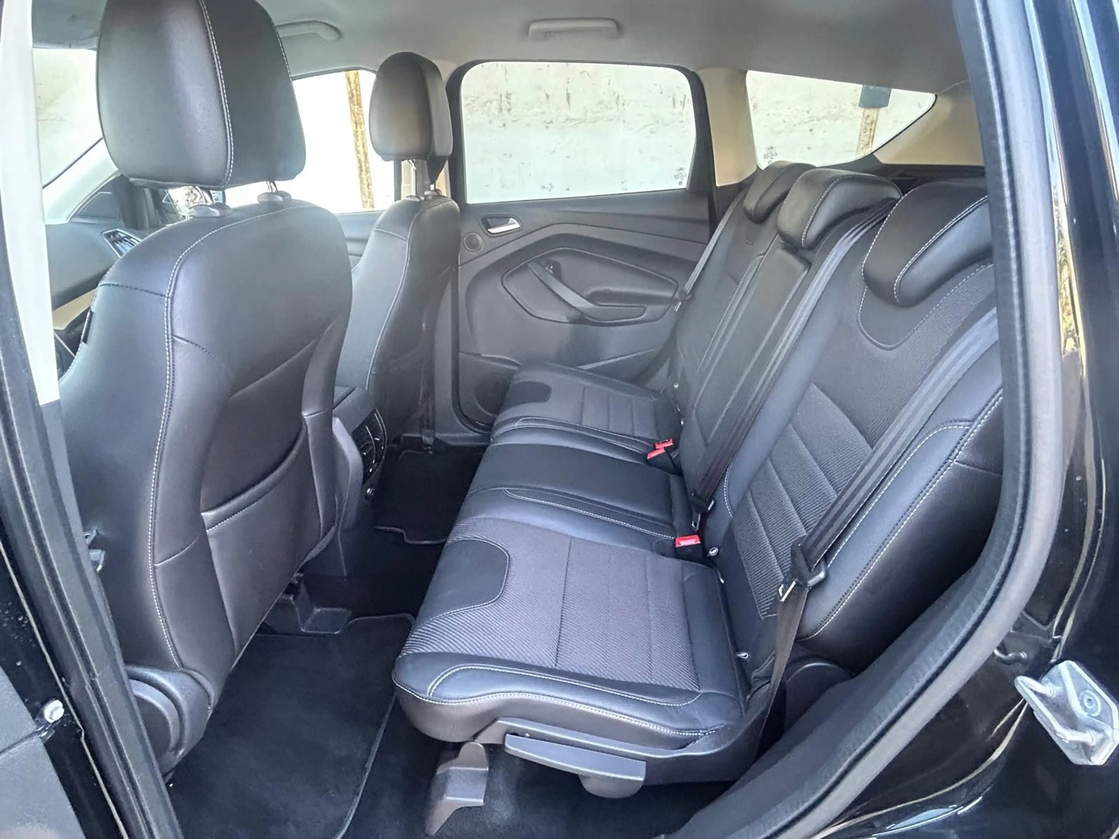 Ford Kuga Titanium 1.6 Eco Boost 4x4 *Navi-Aut.* — photo 12