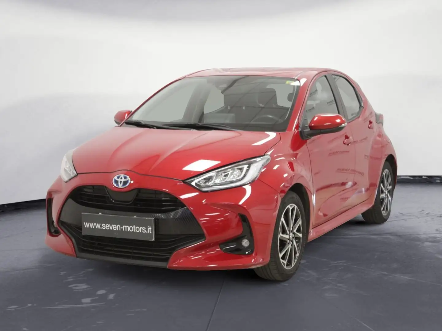 Toyota Yaris 1.5 Hybrid 5 porte Trend Rosso - 1