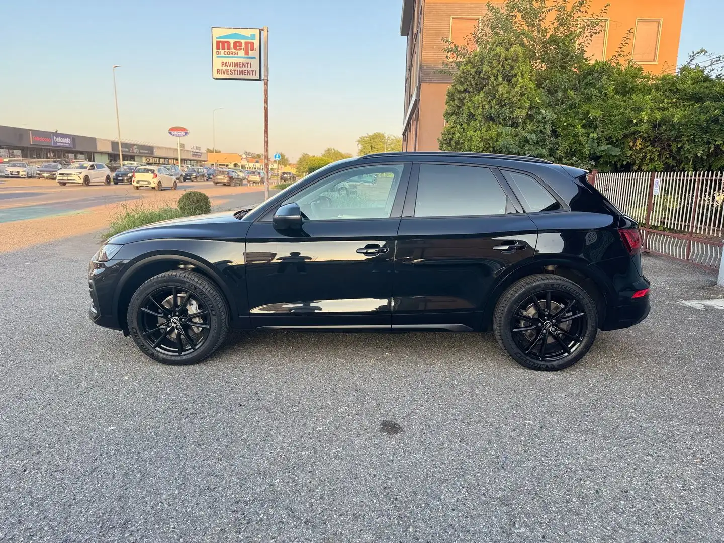 Audi Q5 Business 2.0 40 TDI MHEV Nero - 2