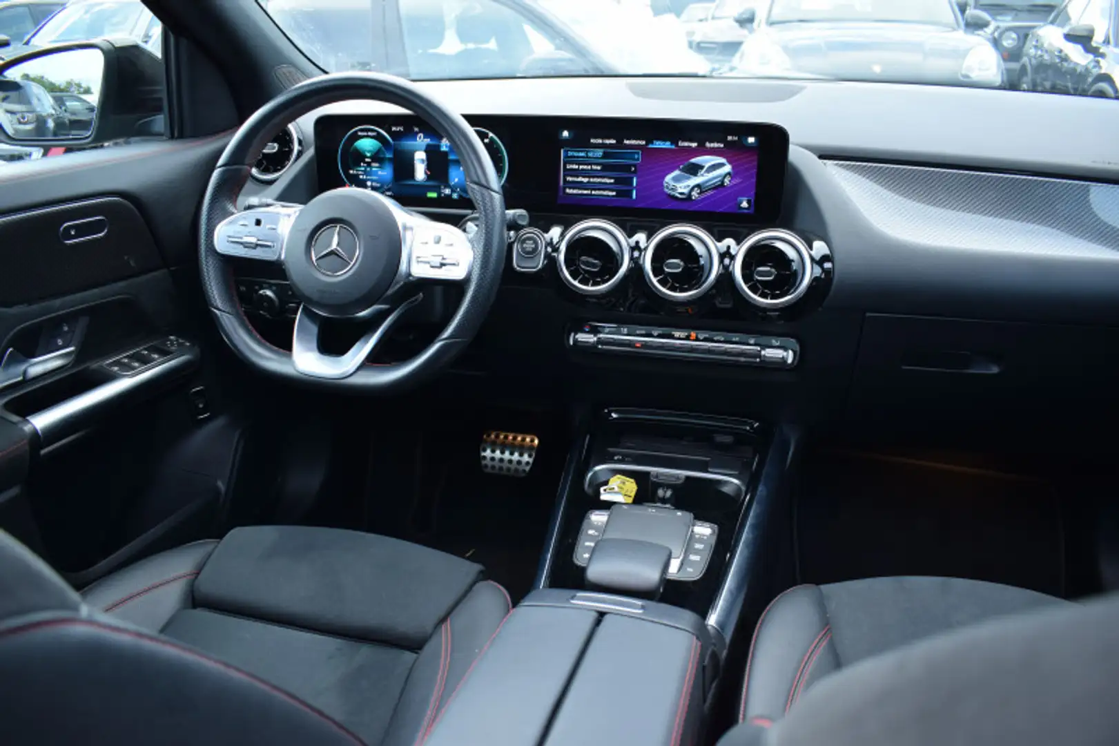 Mercedes-Benz GLA 250 250 E 160+102CH AMG LINE 8G-DCT Černá - 2