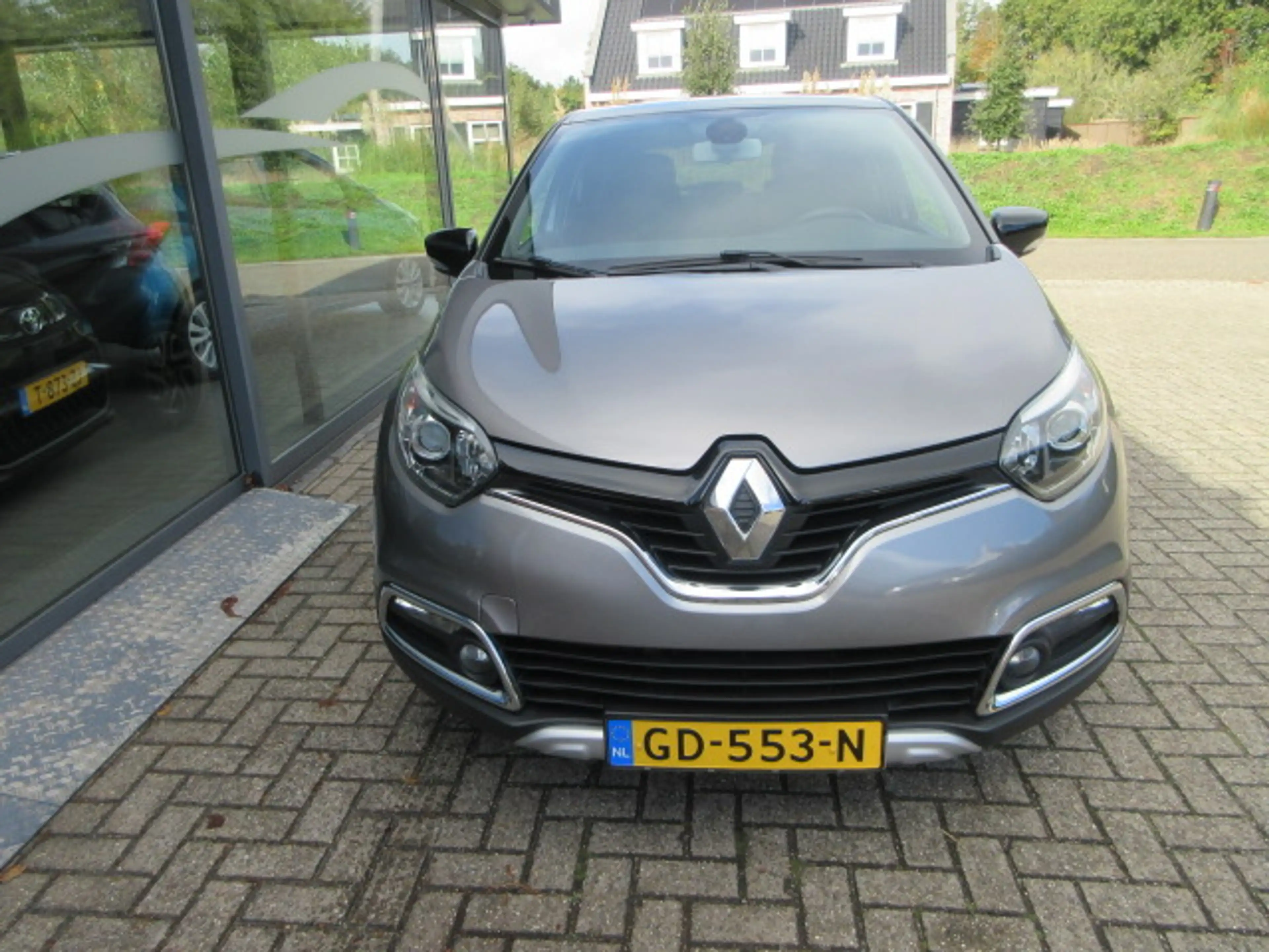 Renault Captur TCe 120pk EDC Helly Hansen — photo 7