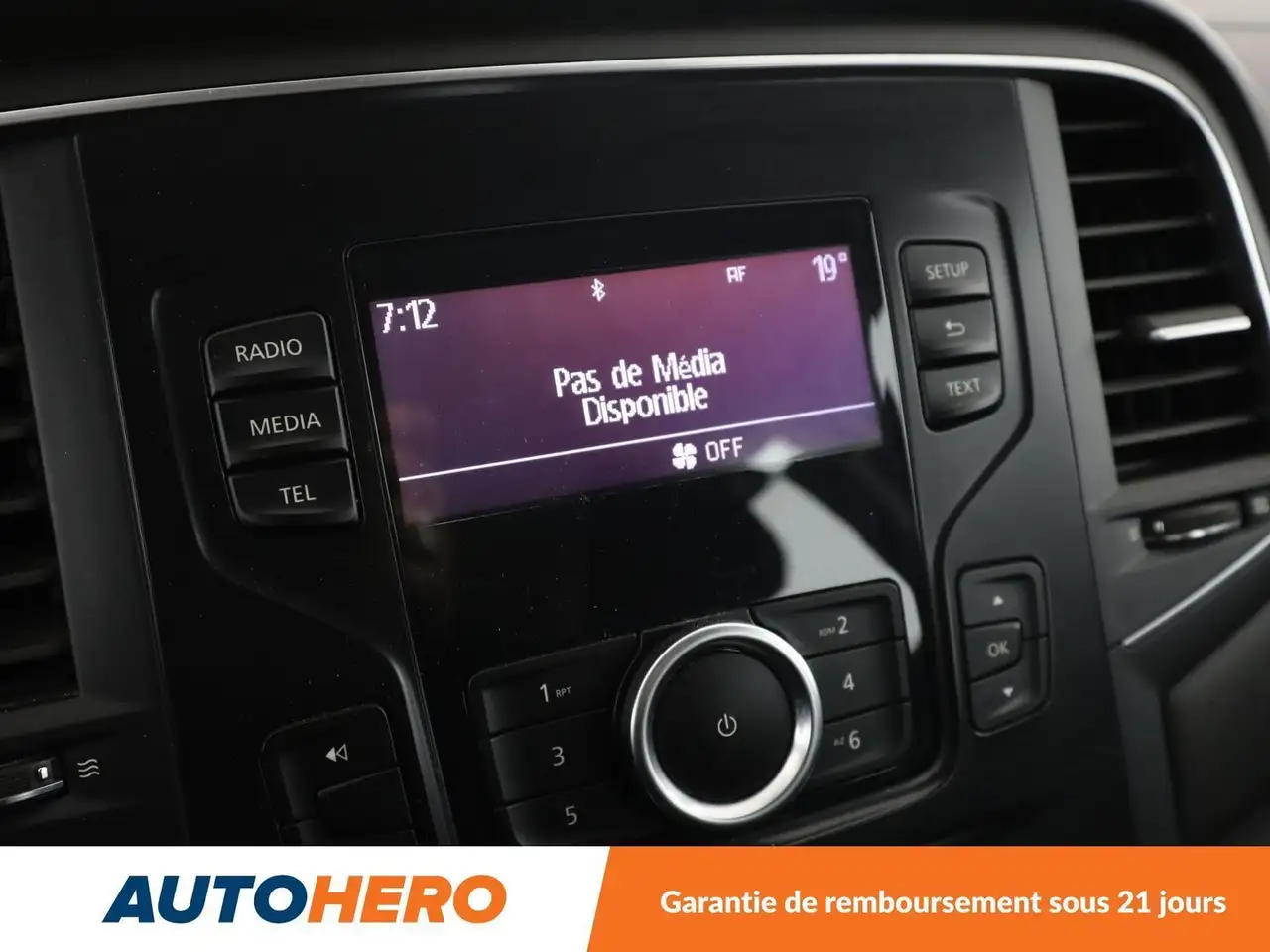 Renault Megane Citadine 5 portes — photo 21