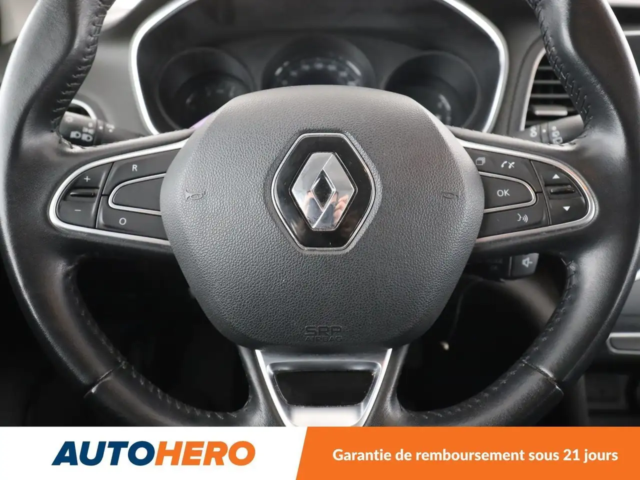 Renault Megane Citadine 5 portes — photo 19