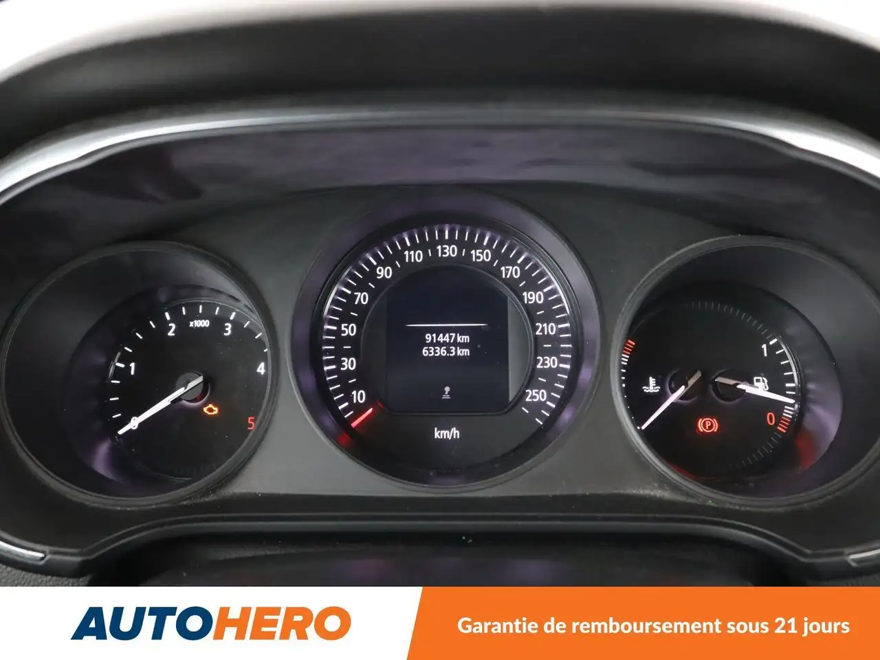 Renault Megane Citadine 5 portes — photo 20