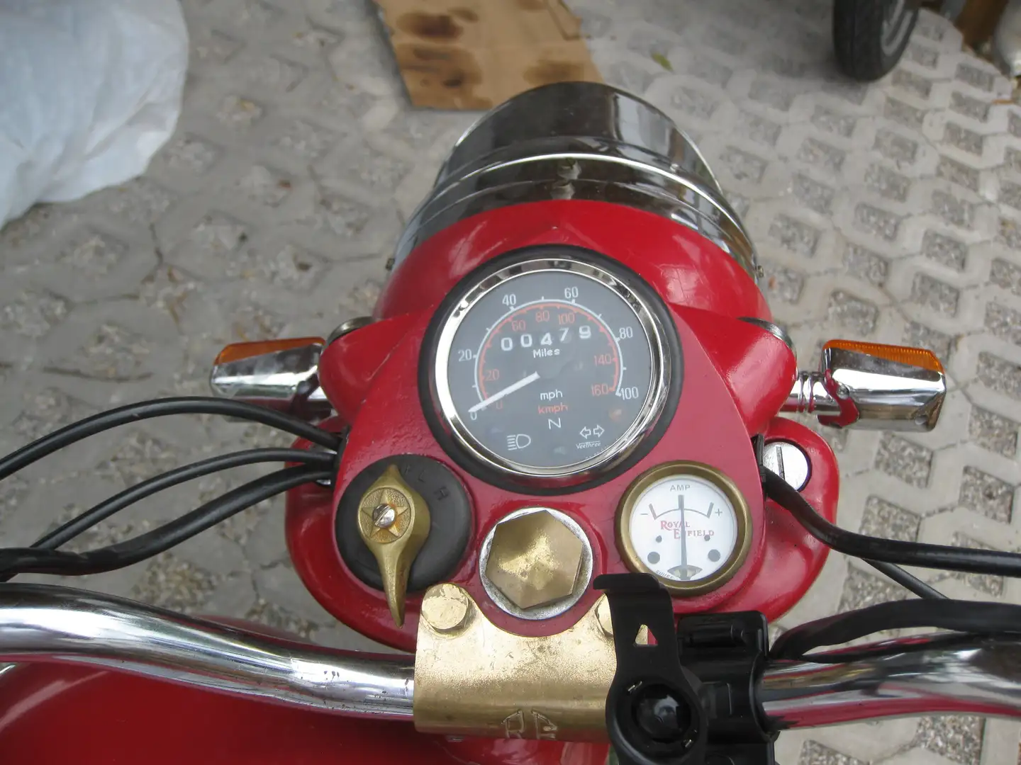 Royal Enfield Bullet 350 Indisches Modell Piros - 1
