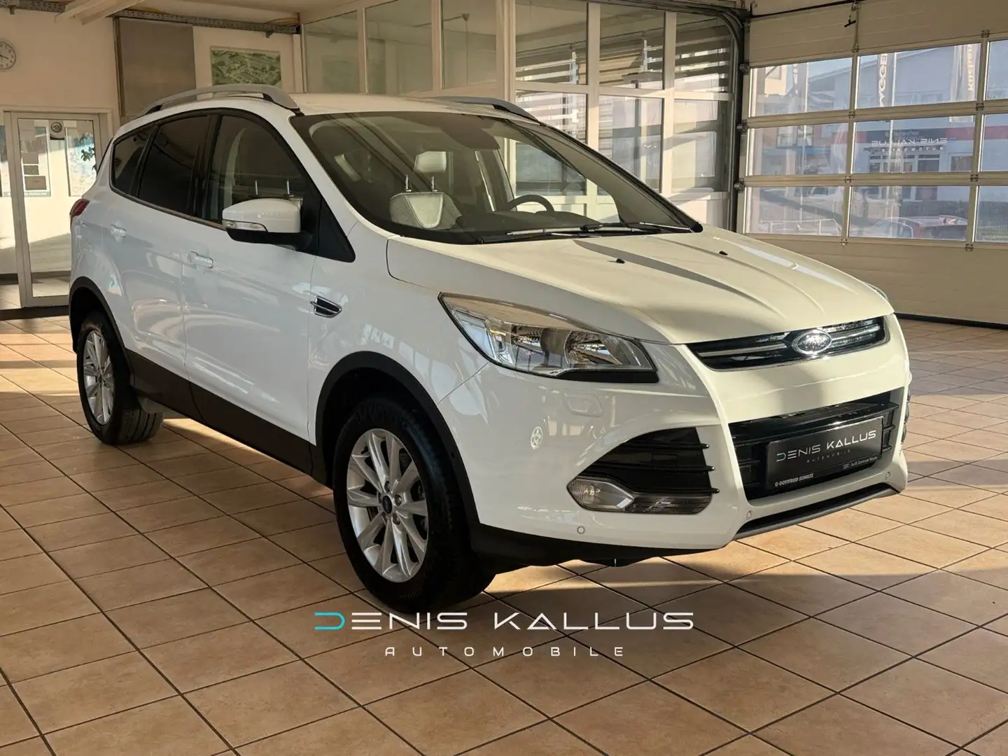 Ford Kuga 1.5 EcoBoost Titanium 4x2 /AHK/ TOP ! Weiß - 1