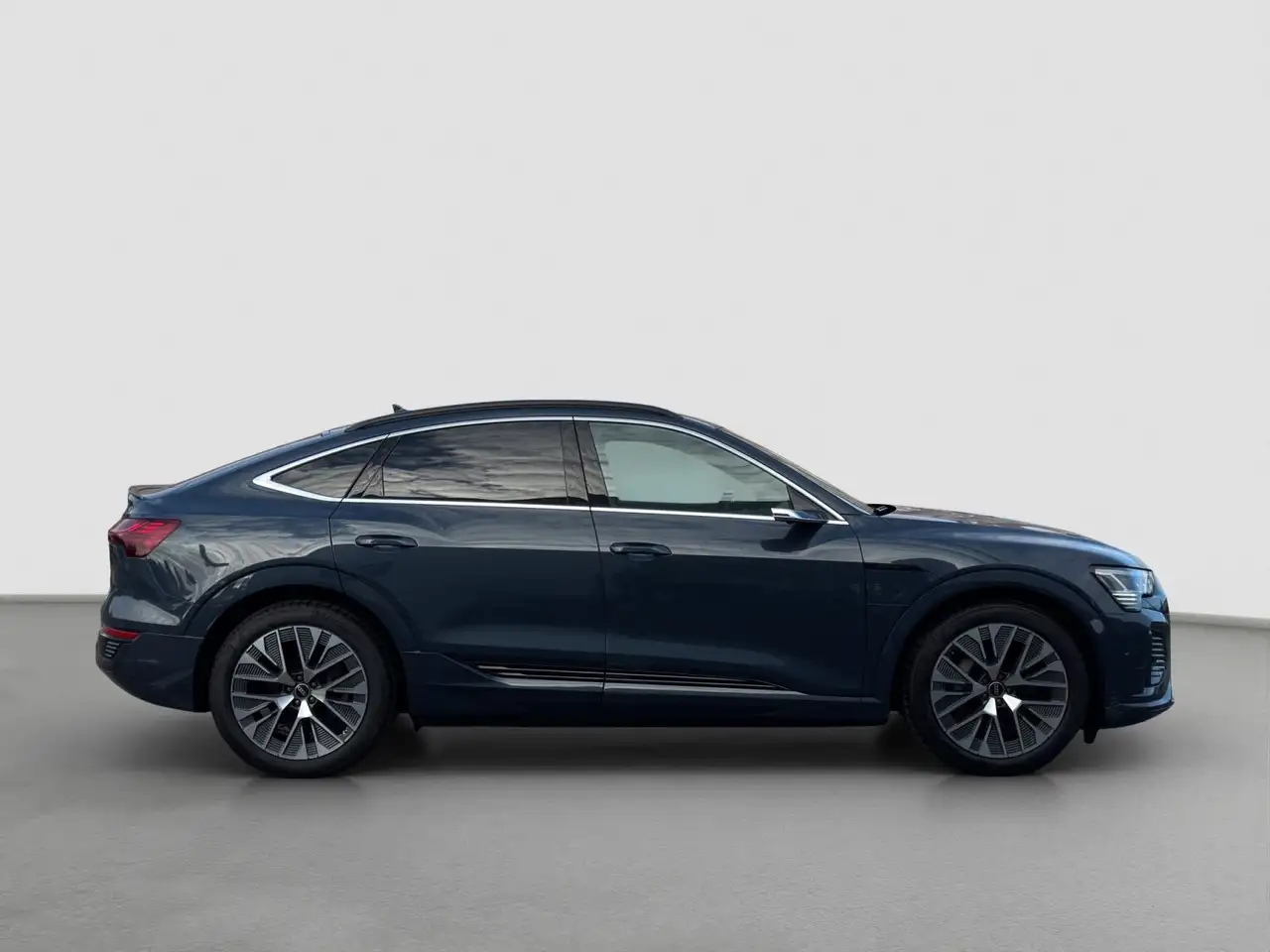 Audi Q8 Sportback 55 e-tron quattro S line Digitales, миниатюра 4
