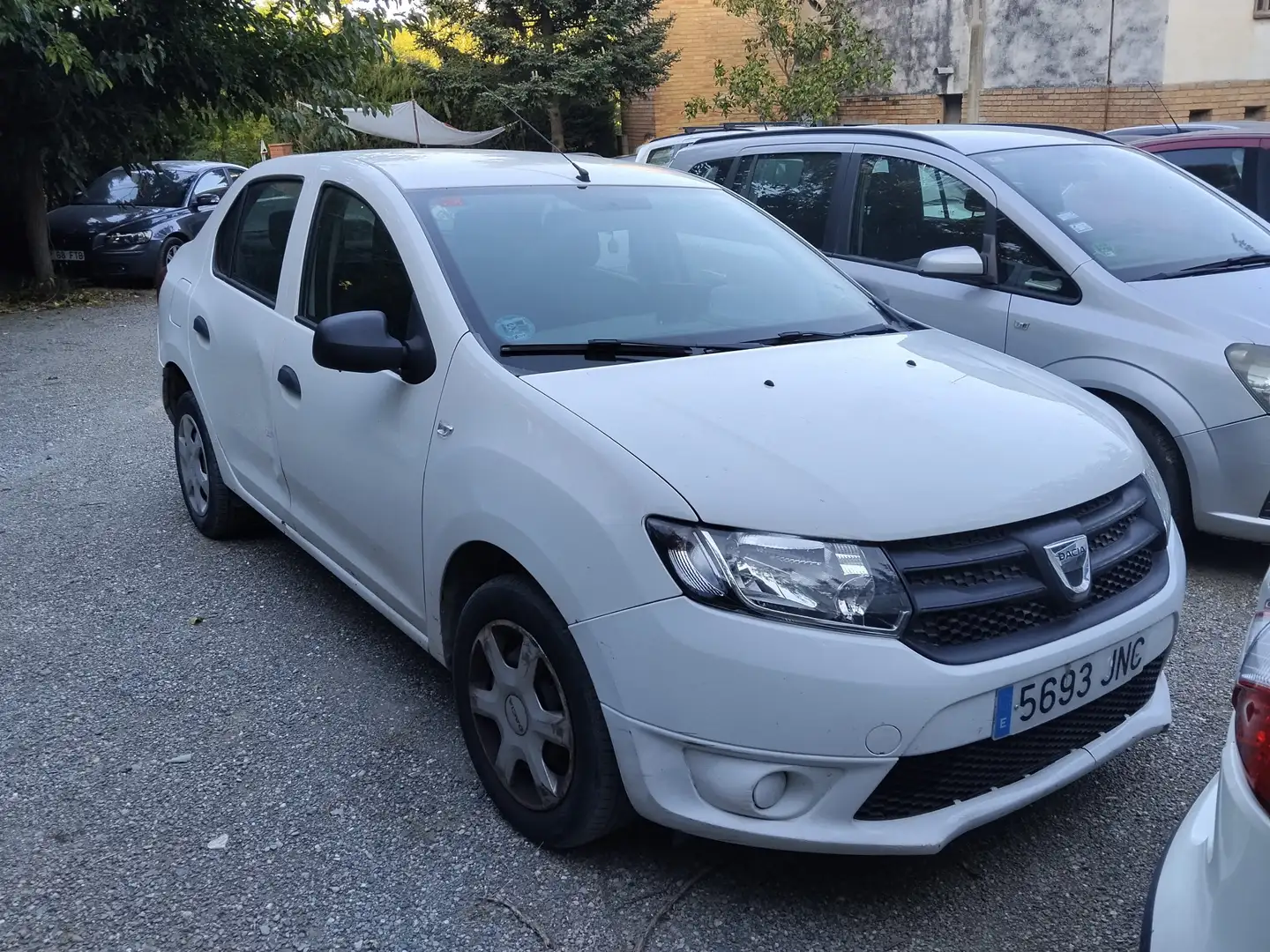 Dacia Logan 1.2 Ambiance - 1