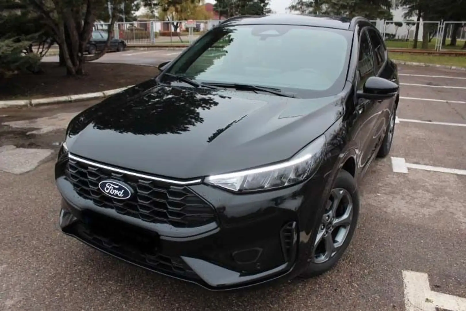 Ford Kuga Hybrid FHEV ST-Line Schwarz - 1