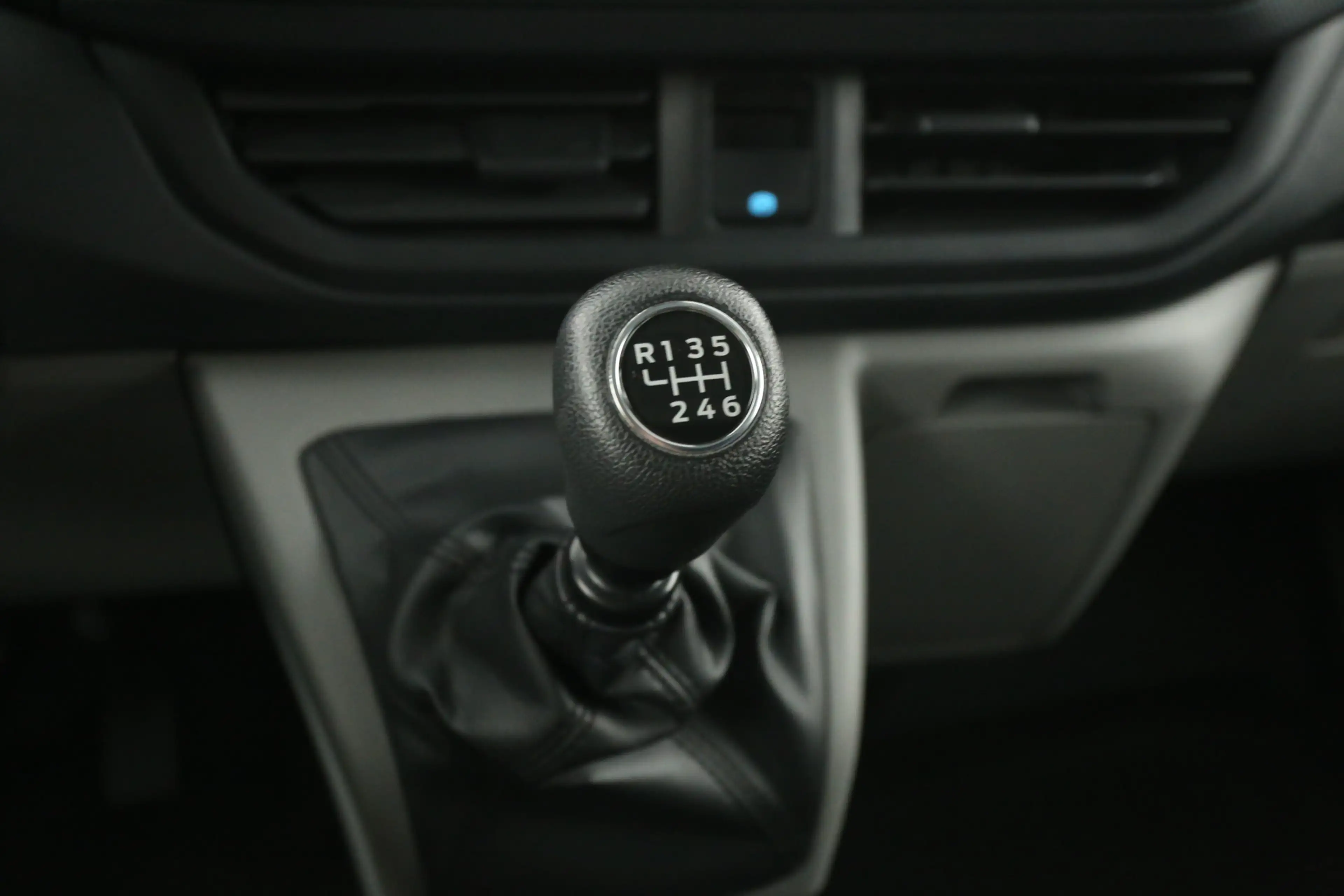 Ford Transit Custom 2.0 TDCI L1H1 | Airco | Cruise | Camera | Carplay — photo 18