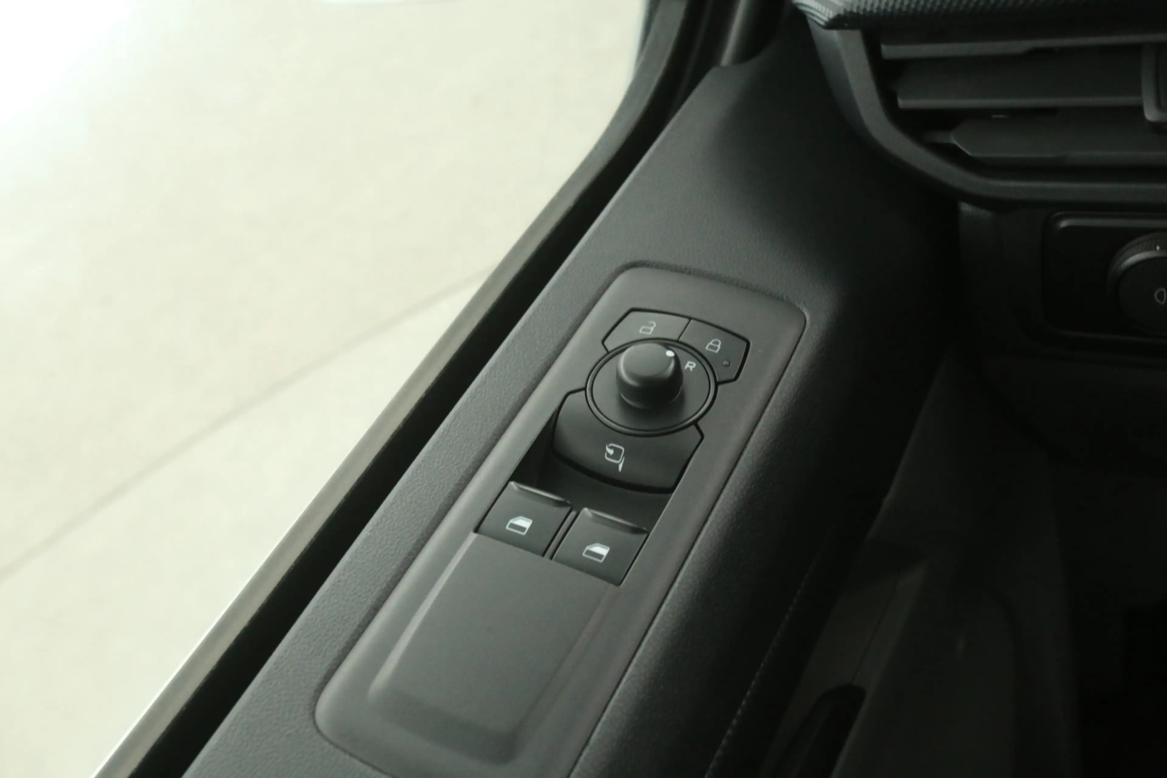 Ford Transit Custom 2.0 TDCI L1H1 | Airco | Cruise | Camera | Carplay — photo 17