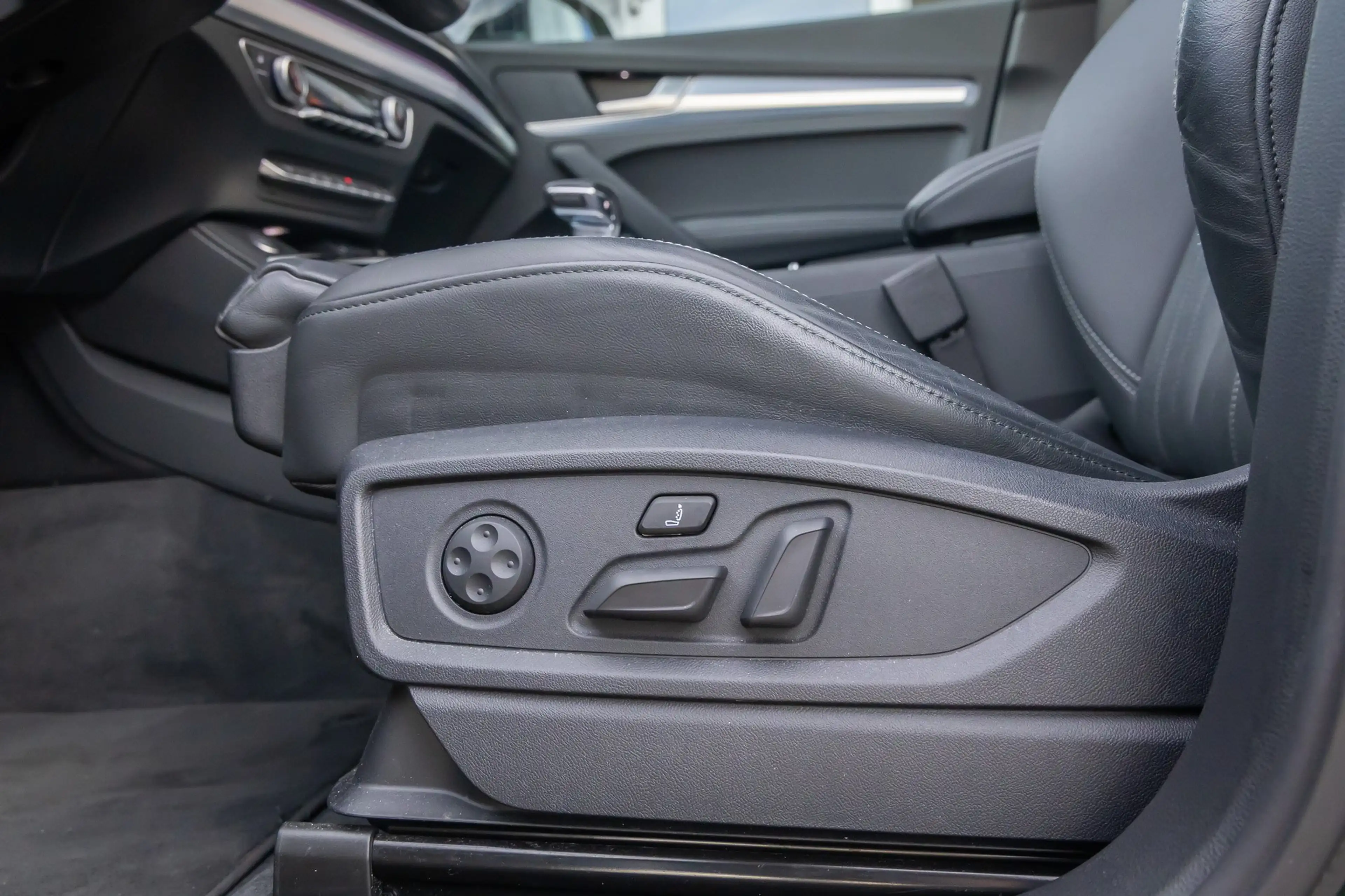 Audi Q5 Sportback 55 TFSI e S edition | Pano | Massage | L — photo 14