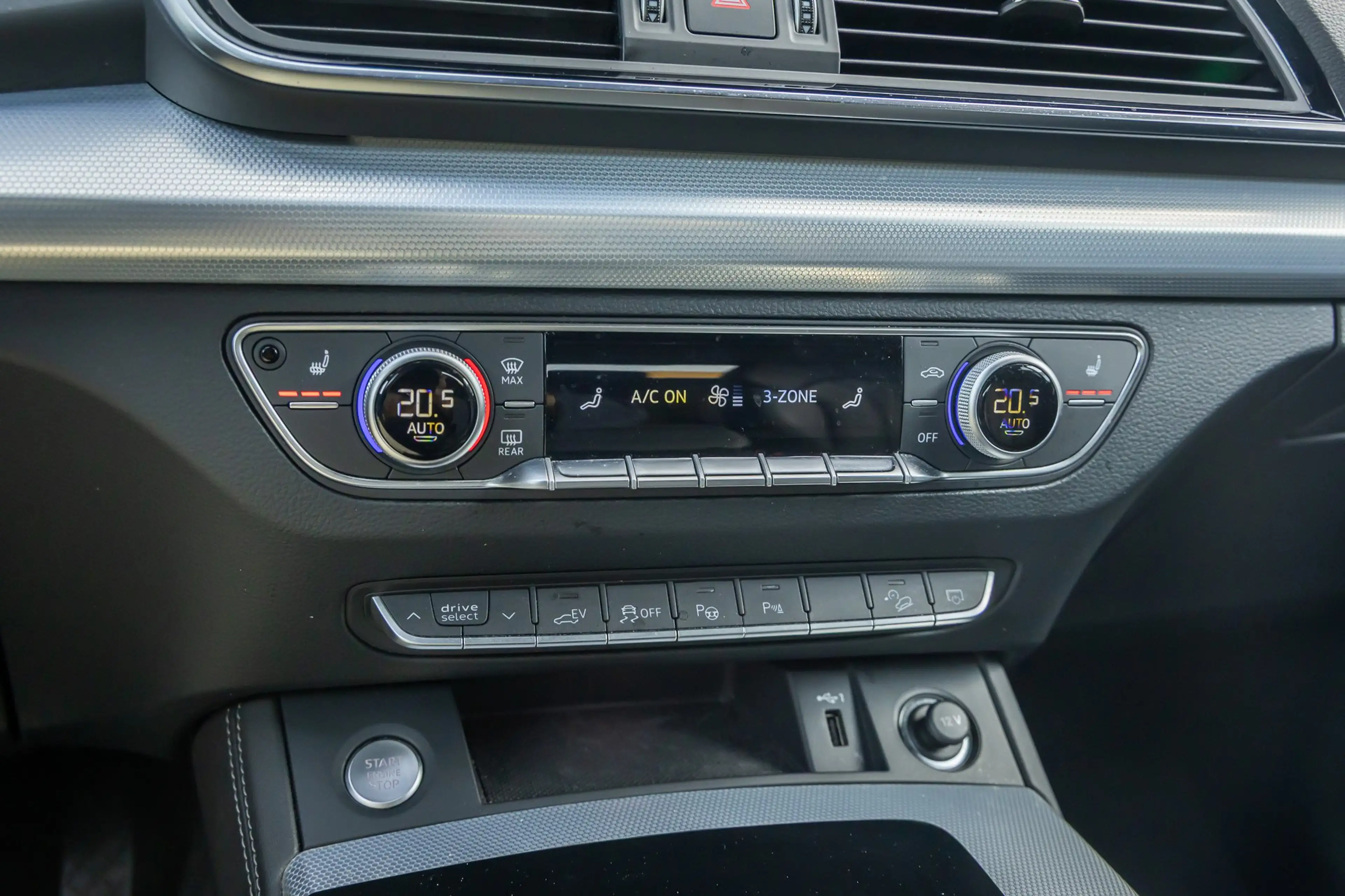 Audi Q5 Sportback 55 TFSI e S edition | Pano | Massage | L — photo 38