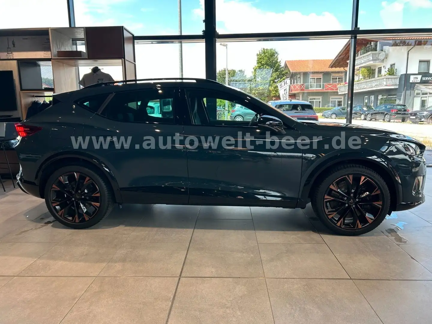 CUPRA Formentor VZ 2.0 TSI 333PS DSG 4Drive *CAM*NAV Bleu - 2