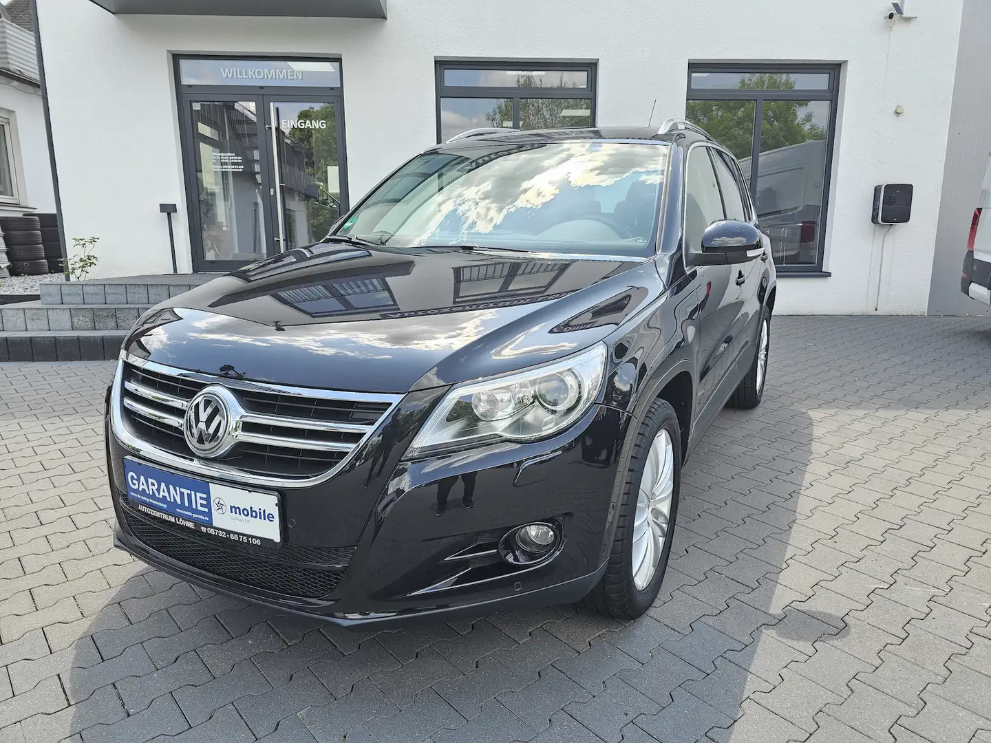 Volkswagen Tiguan 2.0 TDI Sport 4M AHK NAVI LEDER Pano. Noir - 1