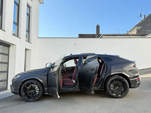 Lamborghini Urus SE*Nero Nemesis Matt*Rosso*Carbon*Vision*