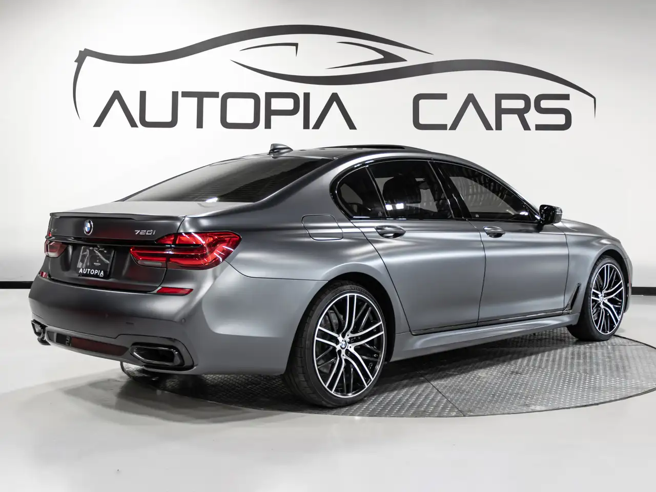 BMW 7 Series снимка BMW 7 Series