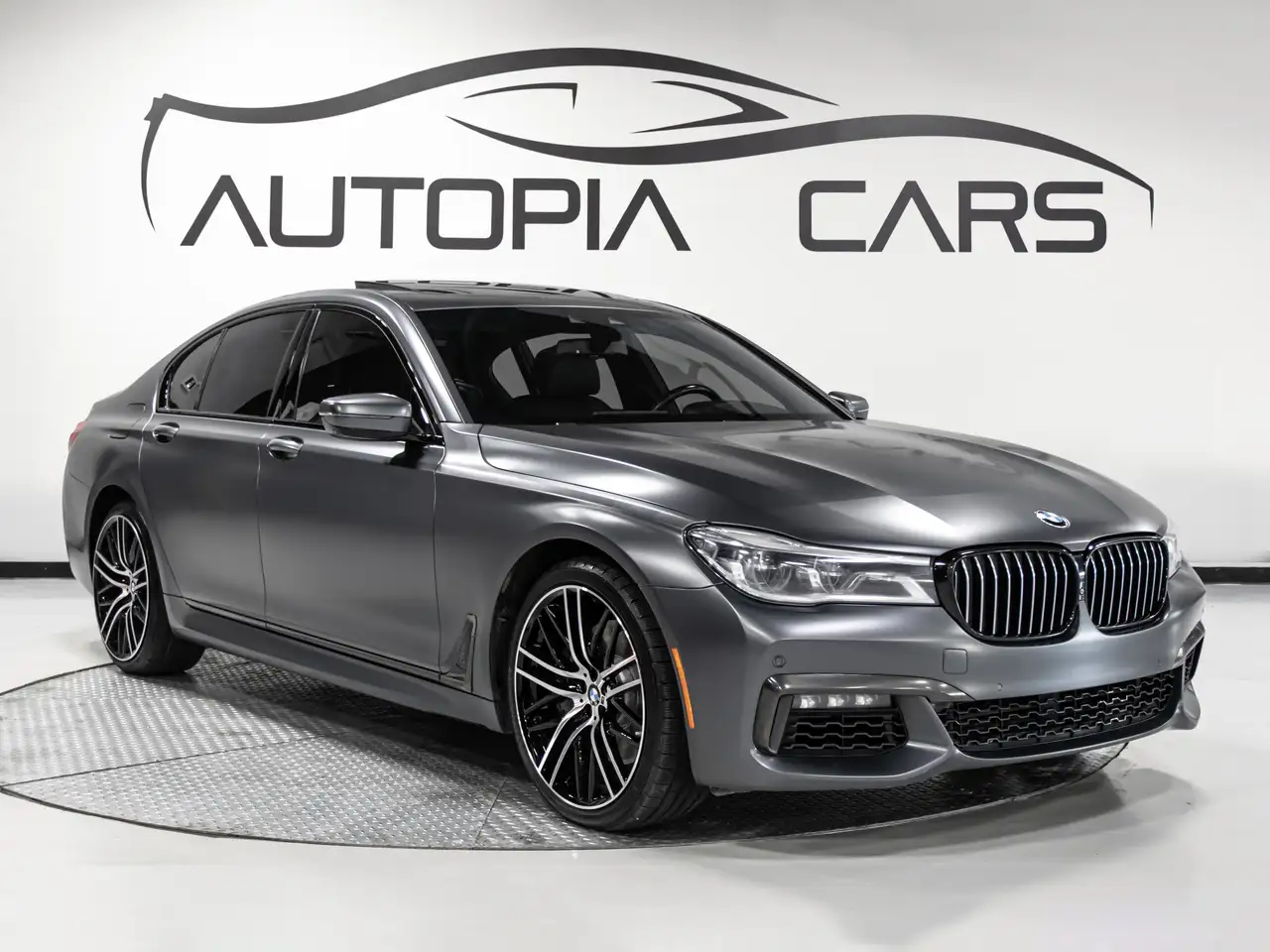 BMW 7 Series снимка BMW 7 Series