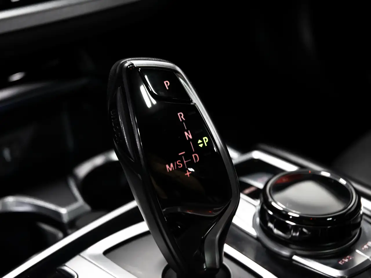 BMW 7 Series снимка BMW 7 Series