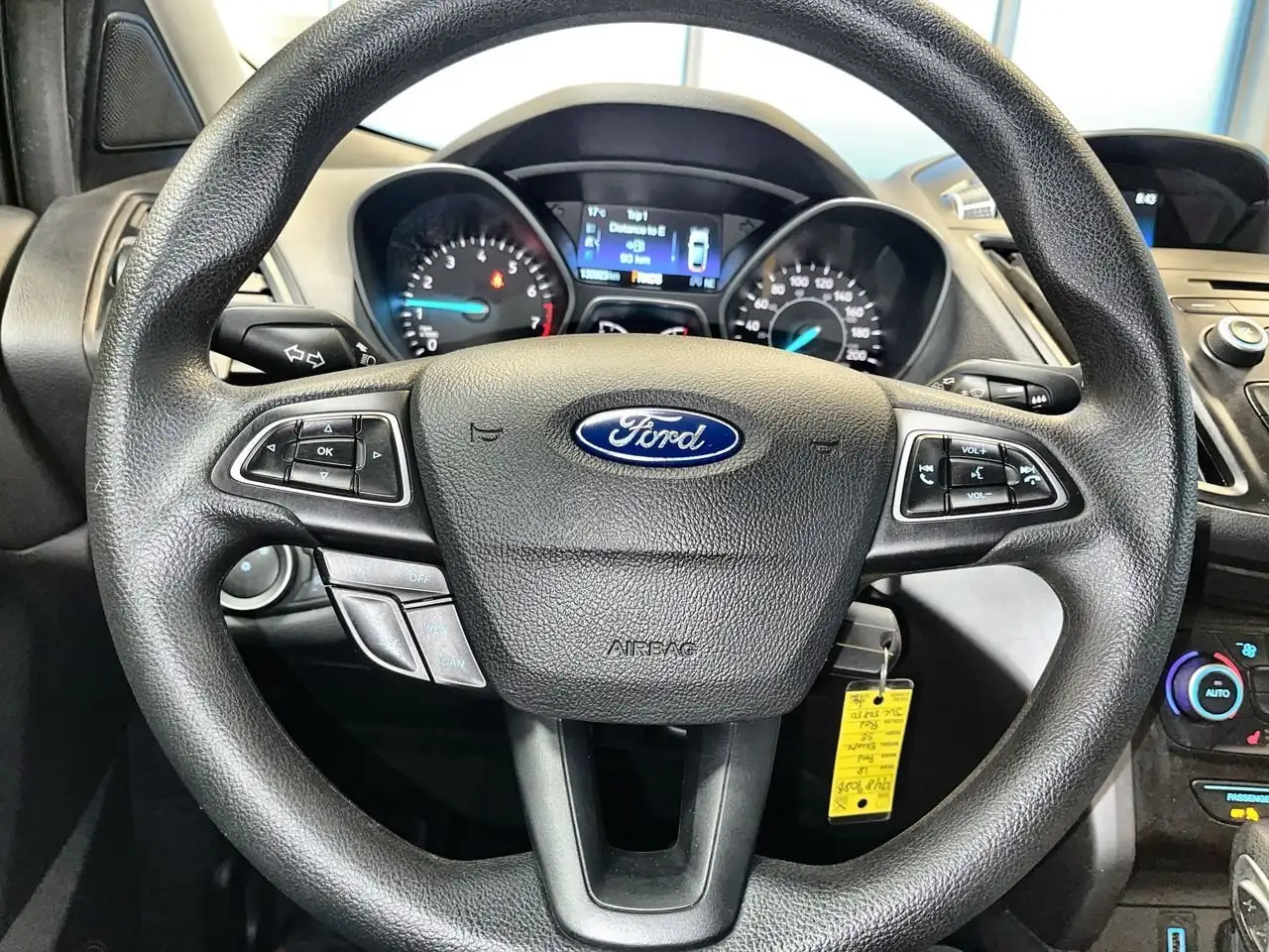 Ford Escape снимка Ford Escape