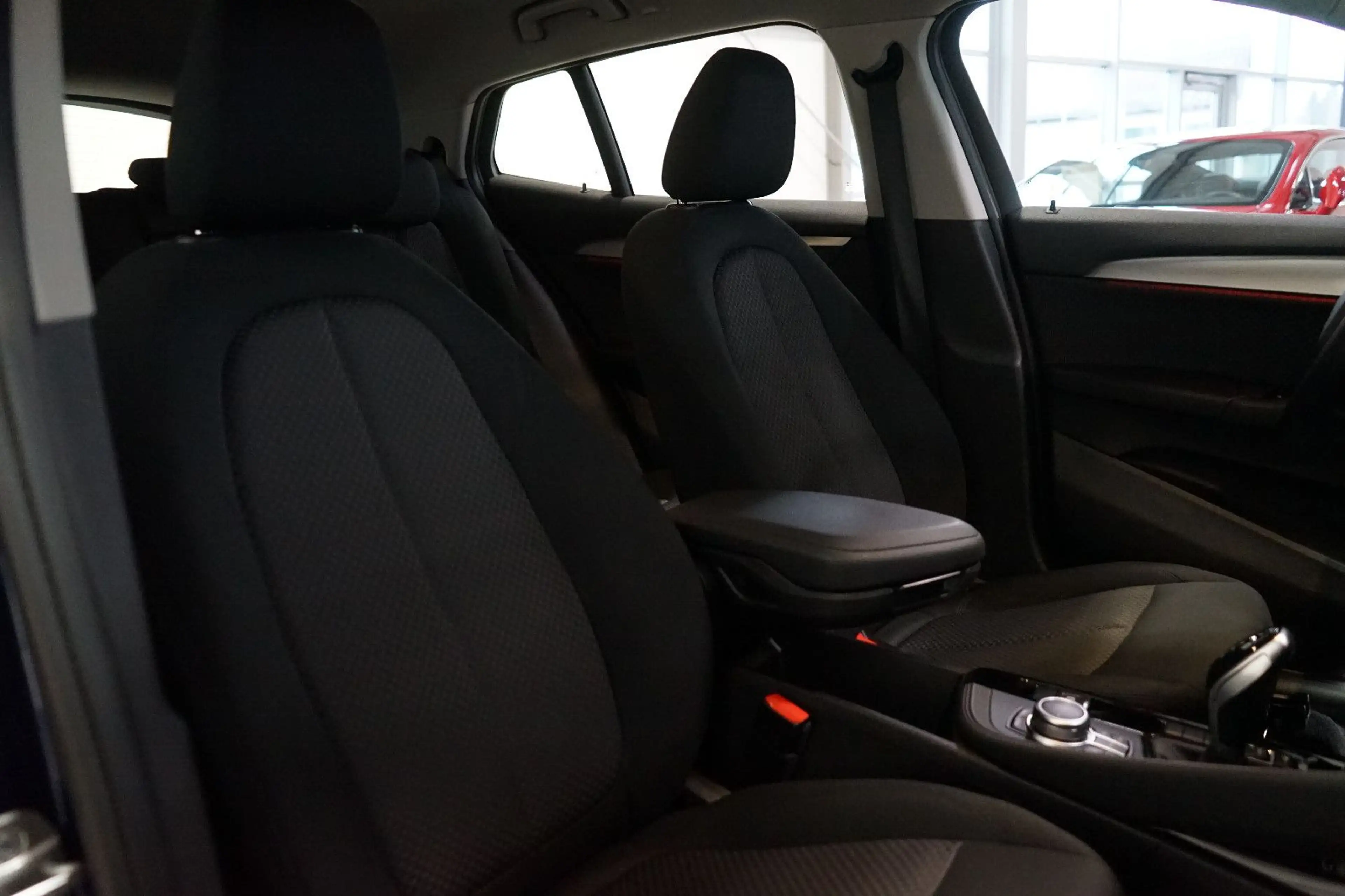 BMW X2 sDrive20dA Advantage ACC+LED+Sitzheizung+Navi — photo 11