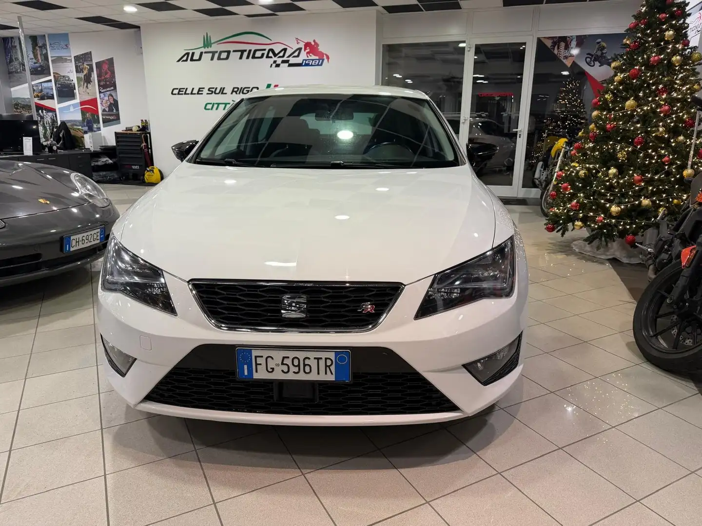 SEAT Leon Leon III 5p 2.0 tdi cr FR s Weiß - 2